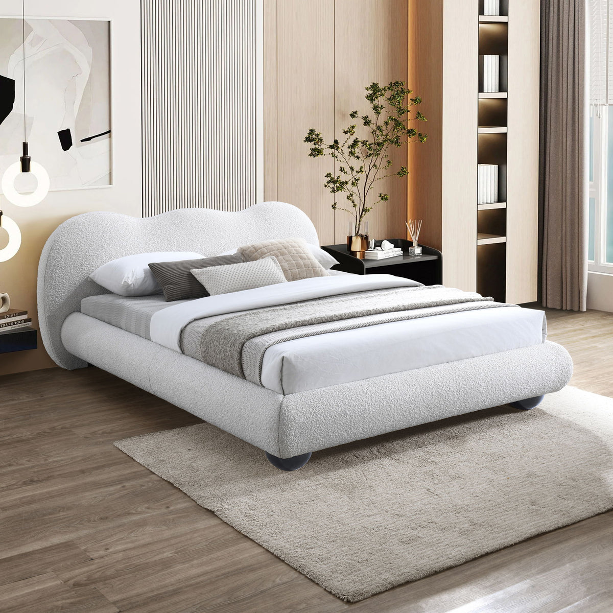 Hyde - Bed