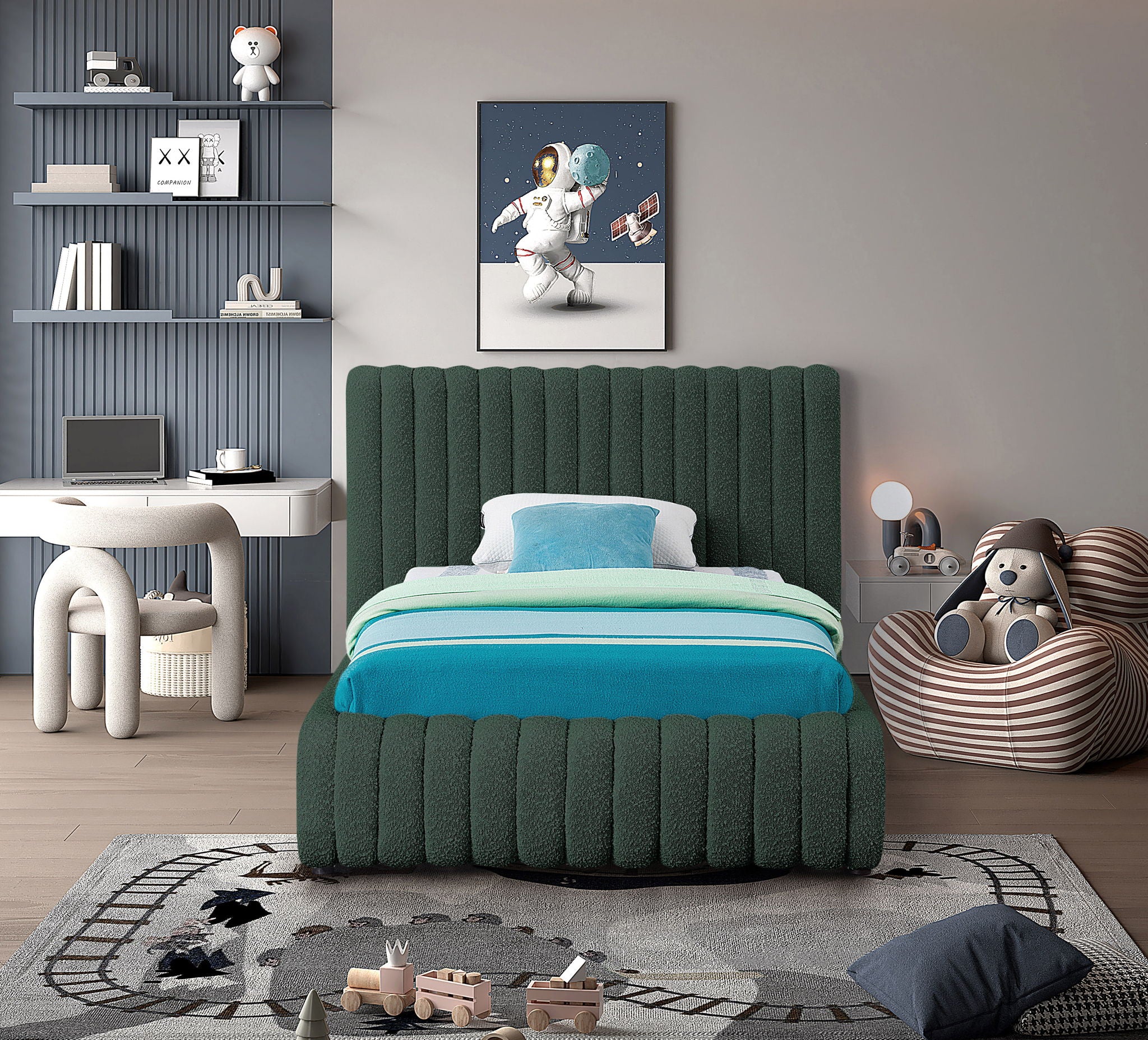 Nash - Bed