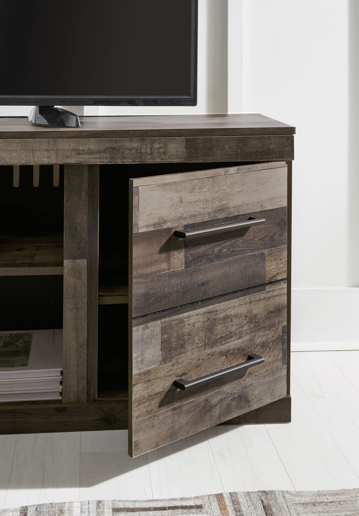 Derekson - Entertainment Center