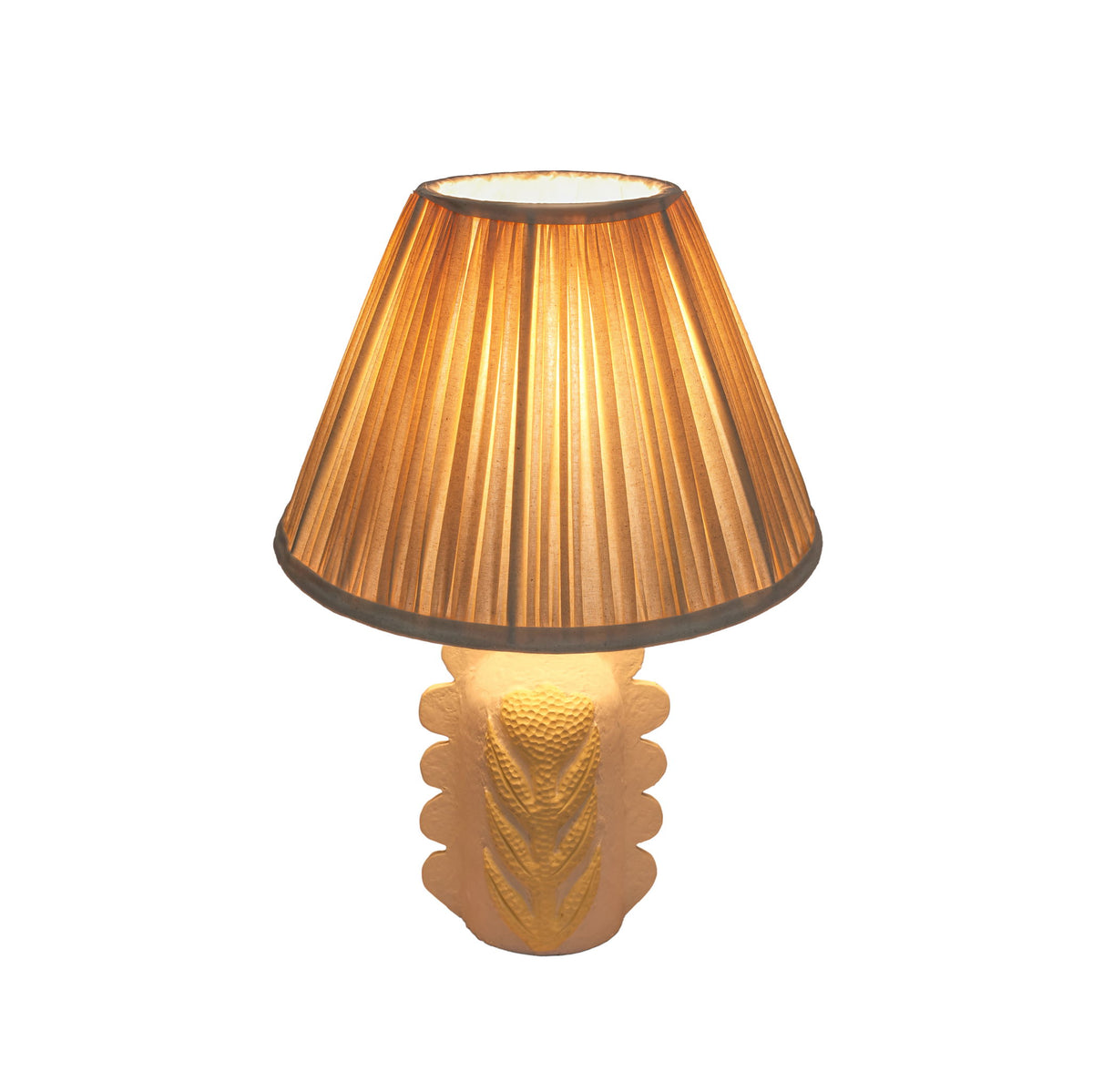 Edith - Scalloped Papier Mache Flower Pleated Table Lamp - Cream