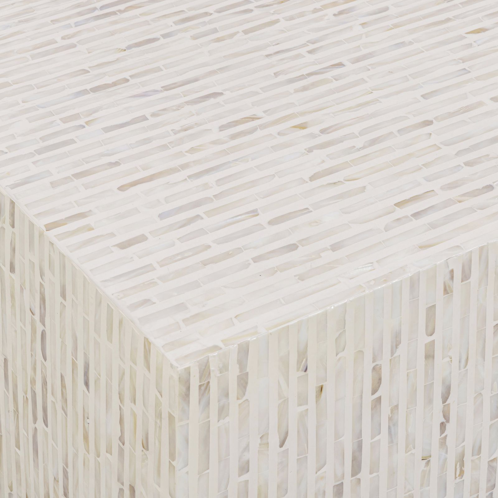 Earl - Capiz Shell Table