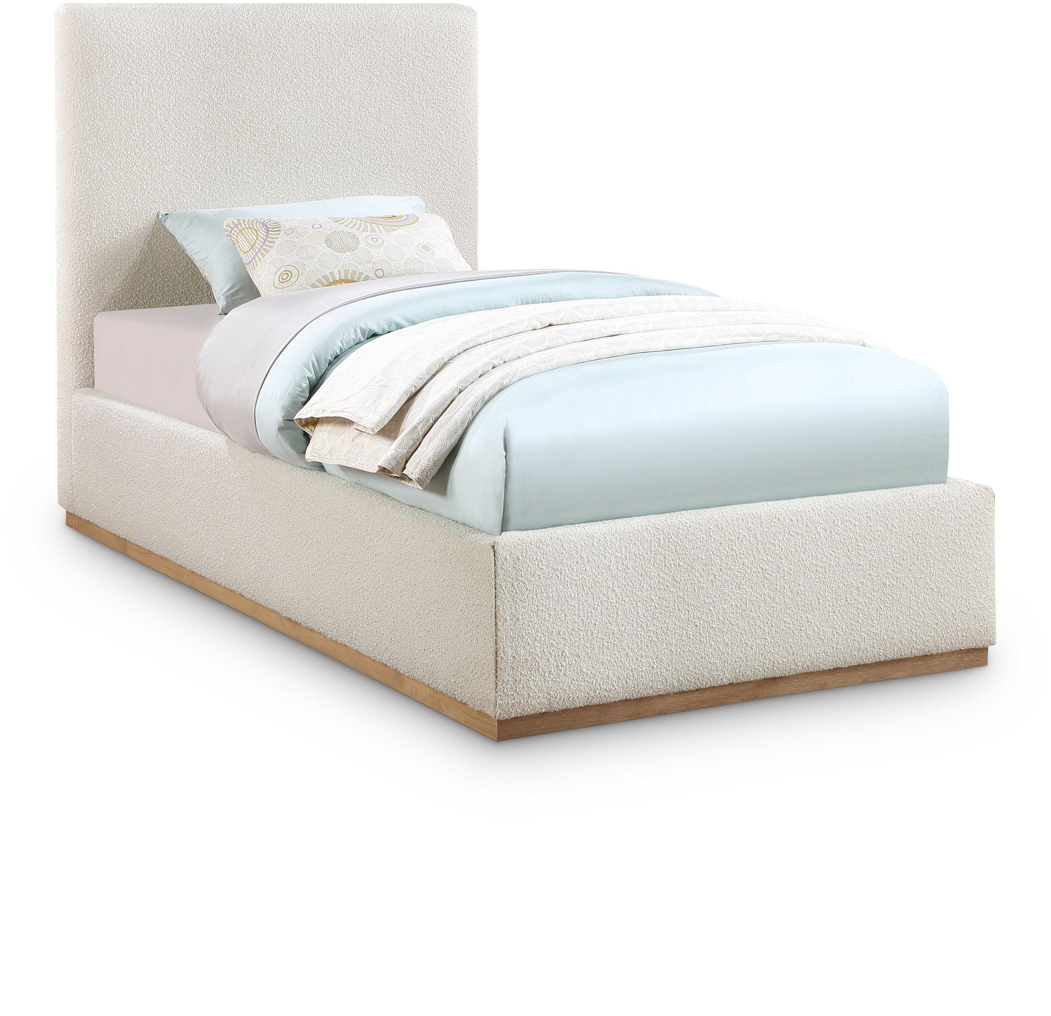 Monaco - Bed
