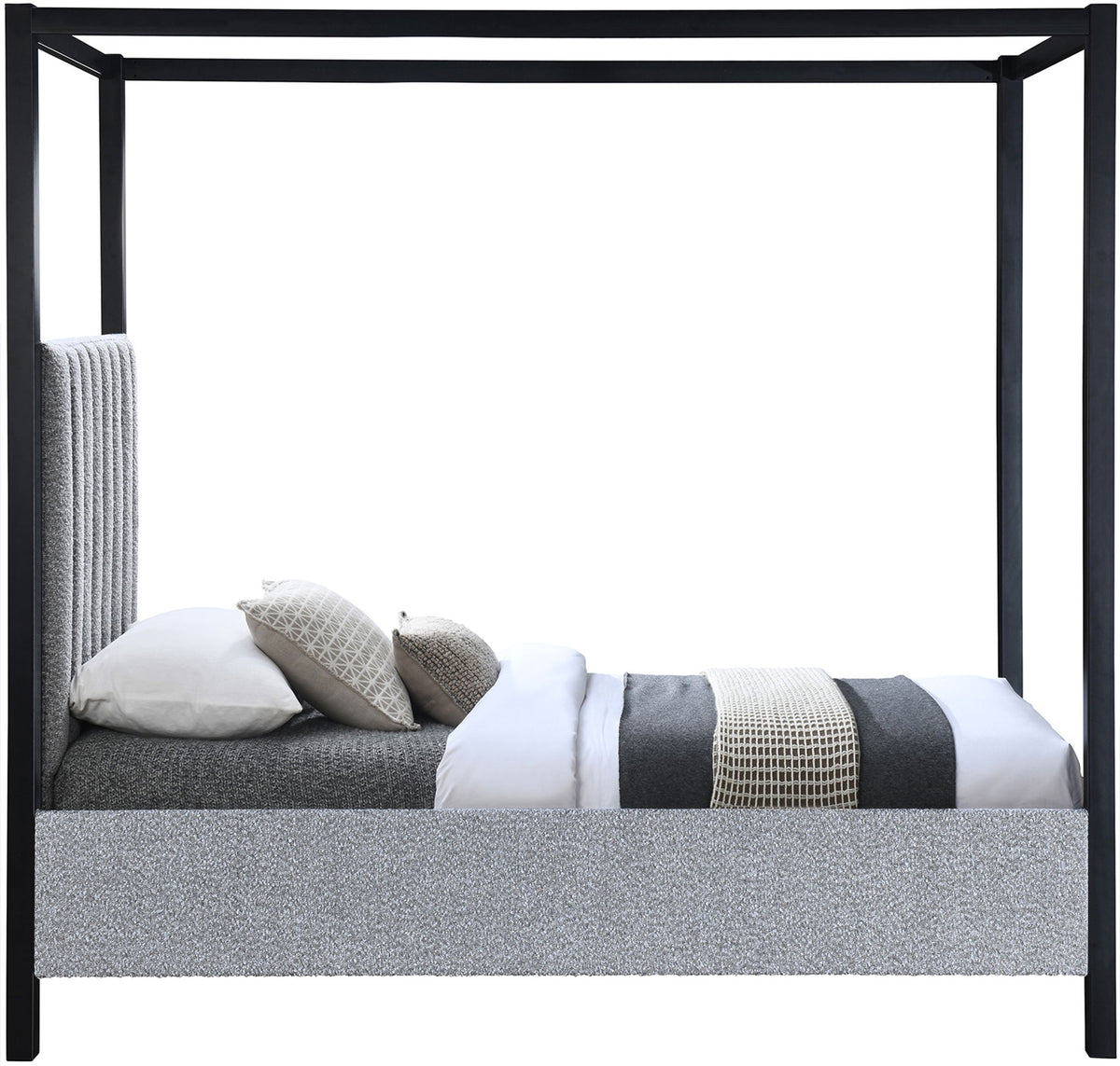 Kelly - Bed