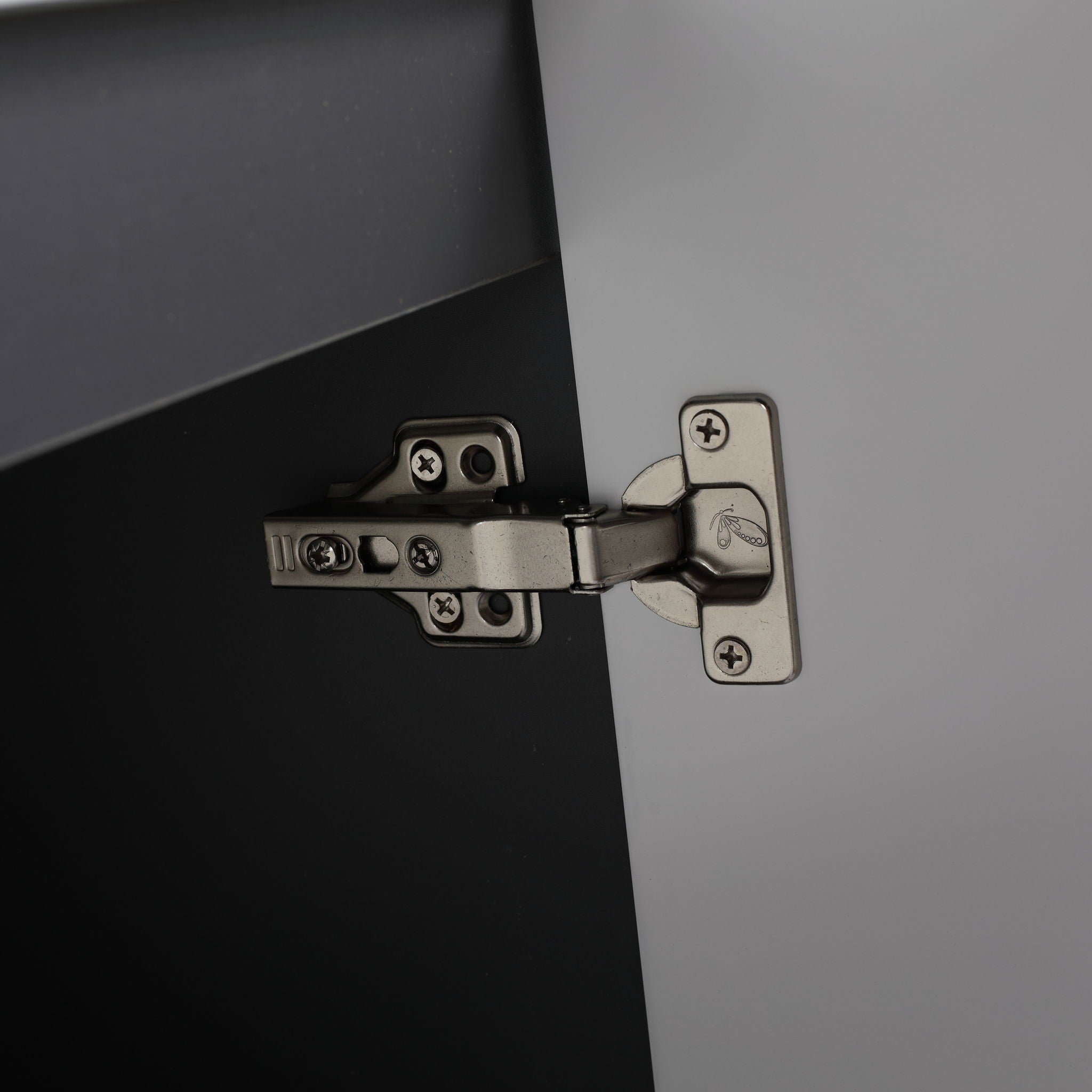 Modern Freestanding Bathroom Vanity With Soft Close Cabinet Doors