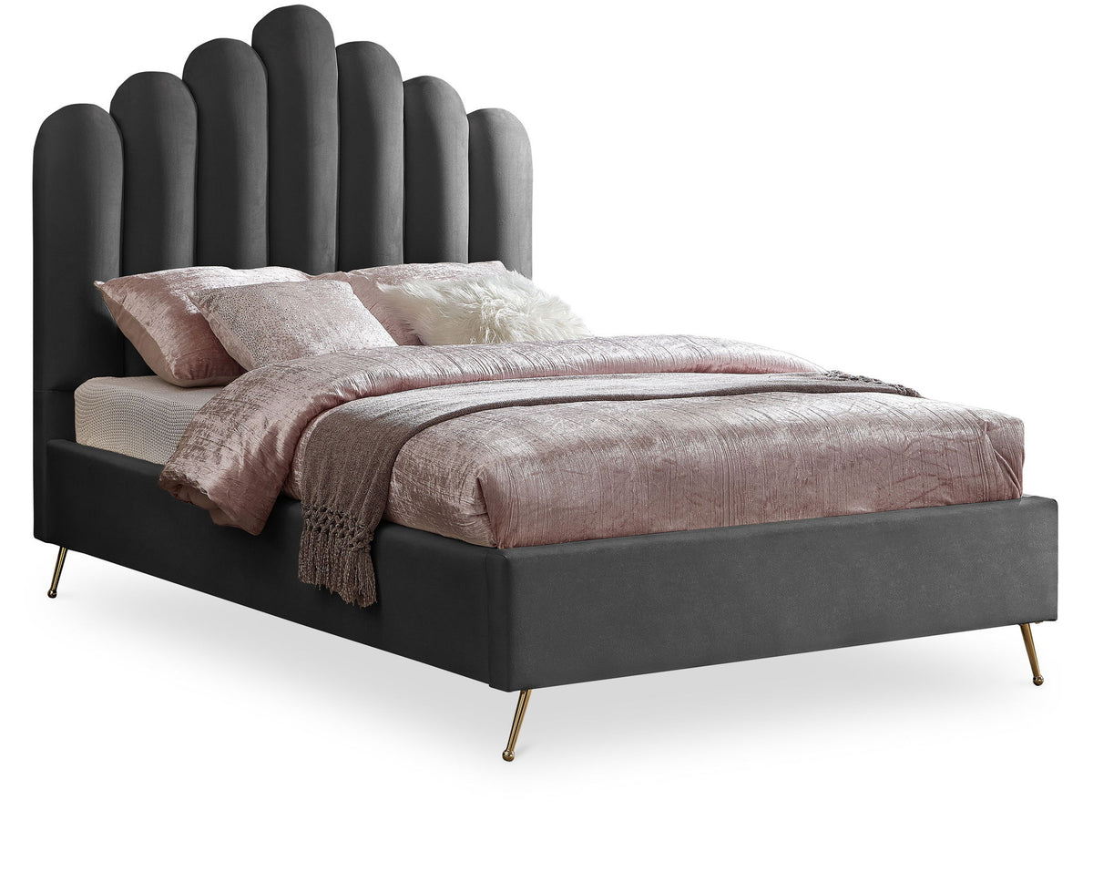 Lily - Bed