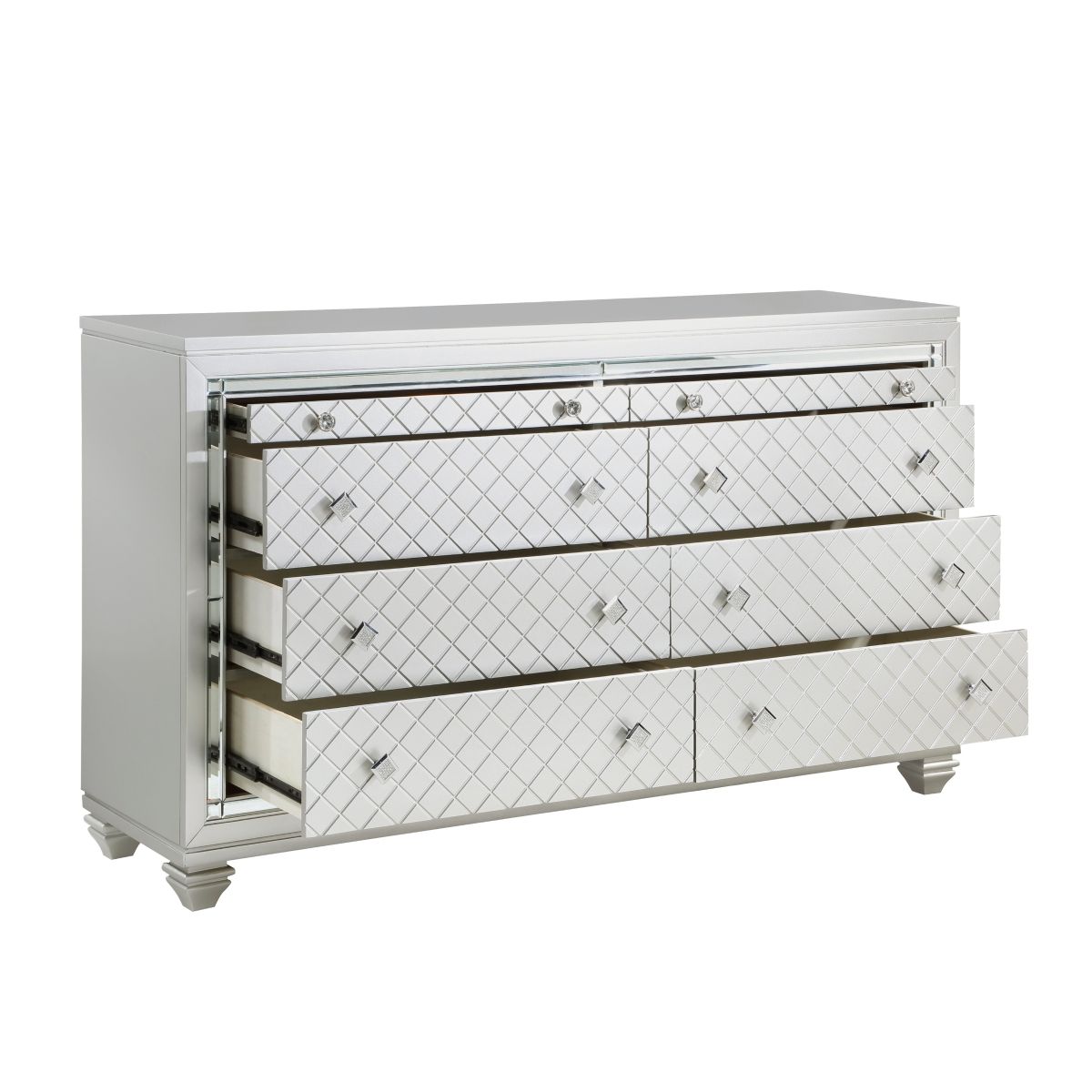 Leesa - Dresser - Silver
