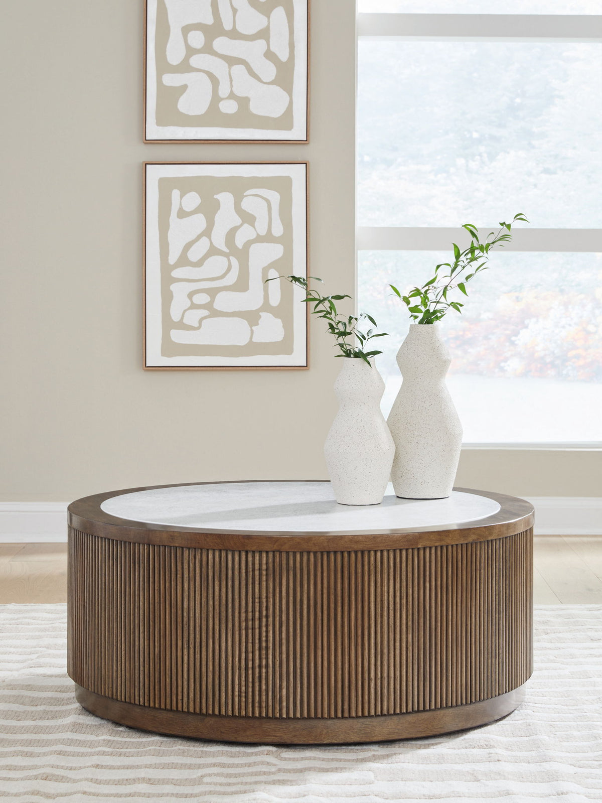 Hadonna - Round Table
