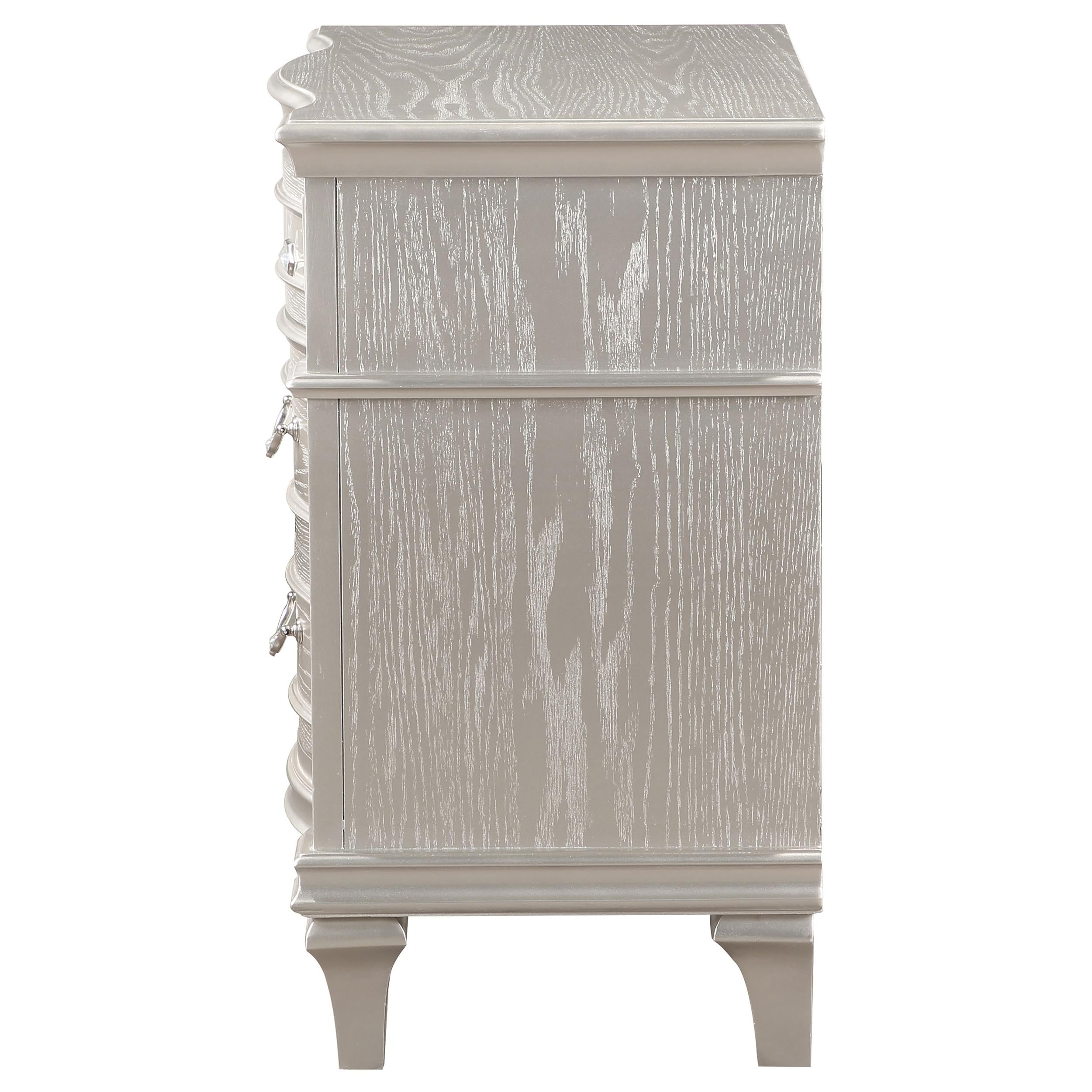 Coaster Furniture Evangeline 3-Drawer Nightstand 223392 IMAGE 4