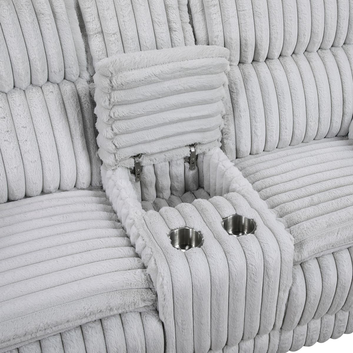 Goodland - Double Reclining Loveseat With Center Console
