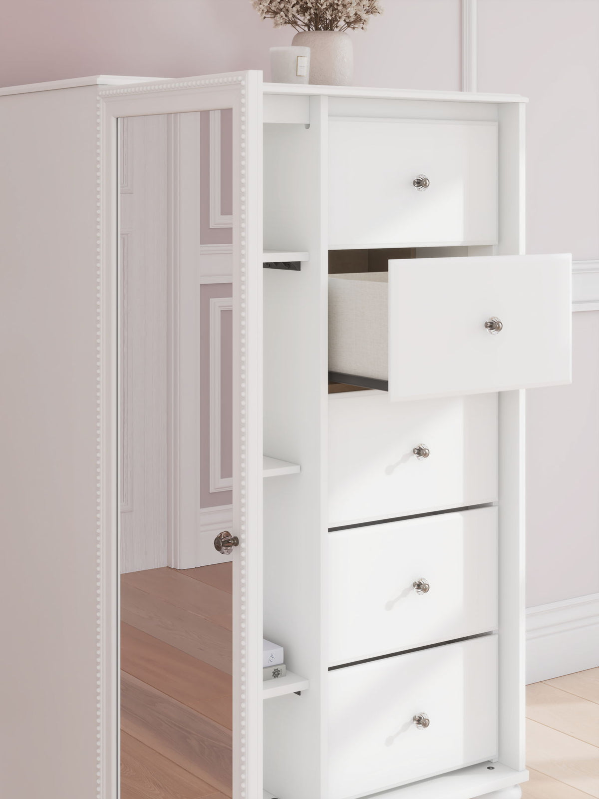 Kozlani - Dressing Chest - White