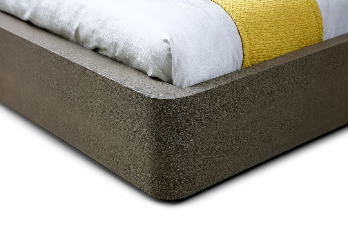 Lois - Modern Grey Leather & Beige Shagreen Bedroom Set