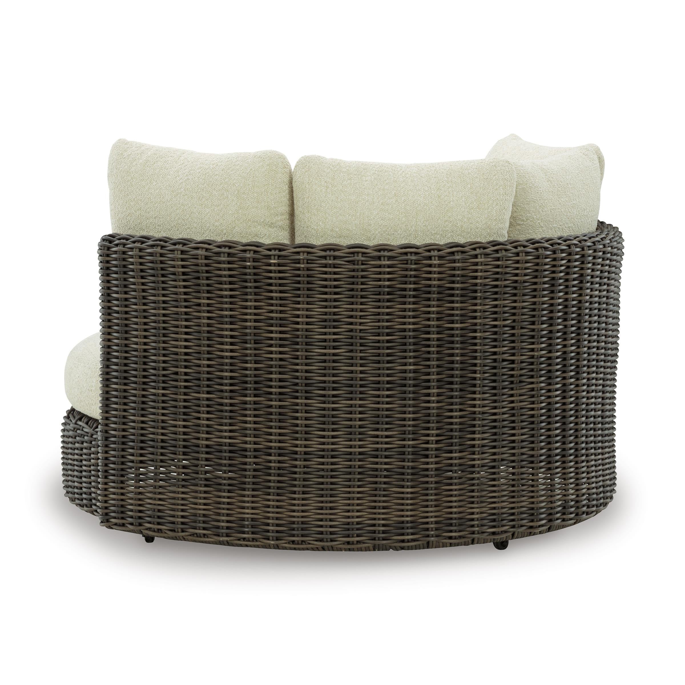 Diamond Modern Furniture Exclusive Design Outdoor Seating Lounge Chairs P711-810 IMAGE 3