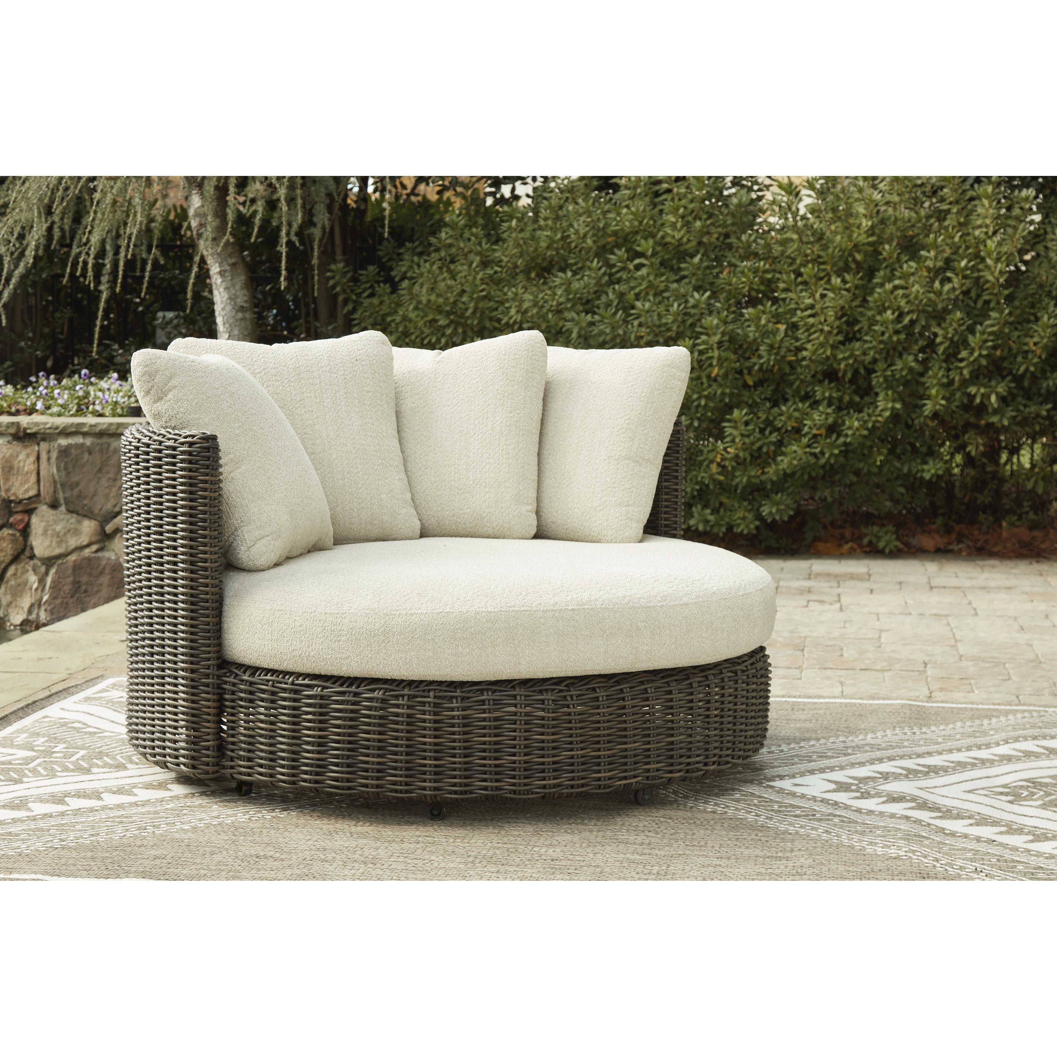 Diamond Modern Furniture Exclusive Design Outdoor Seating Lounge Chairs P711-810 IMAGE 4