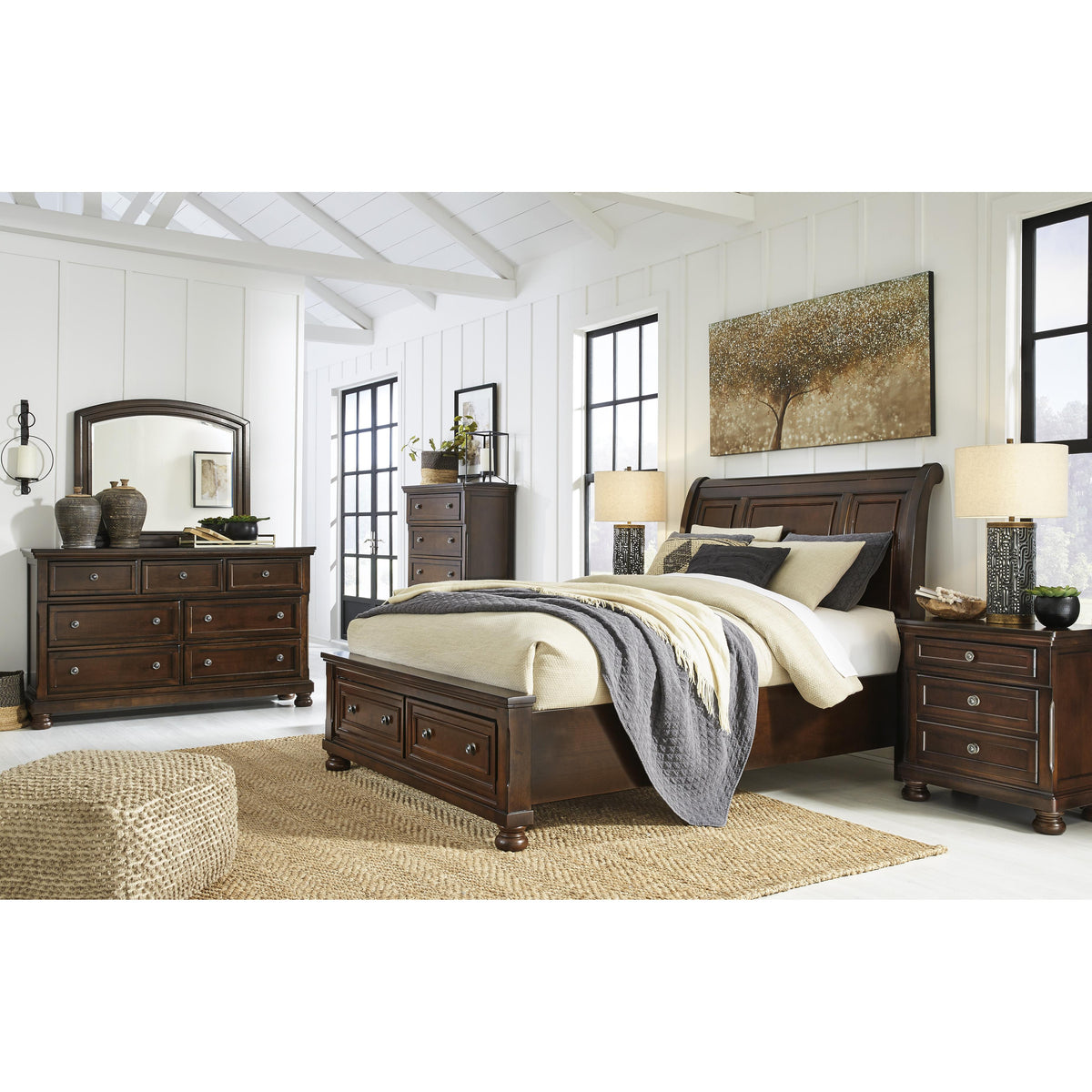 Millennium Porter Queen Sleigh Bed with Storage B697-177/B697-174/B697-298 IMAGE 7