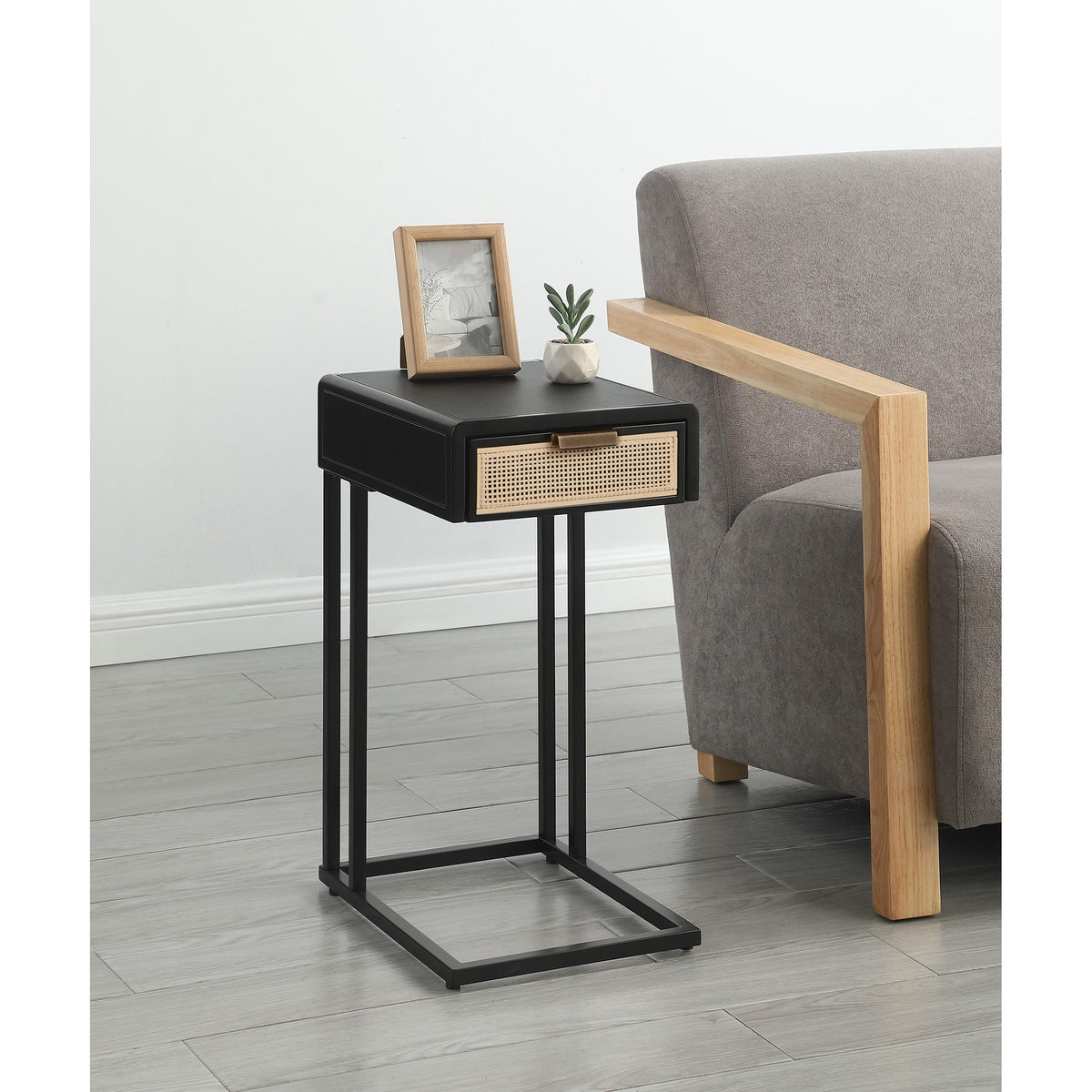 Amherst End Table 931631