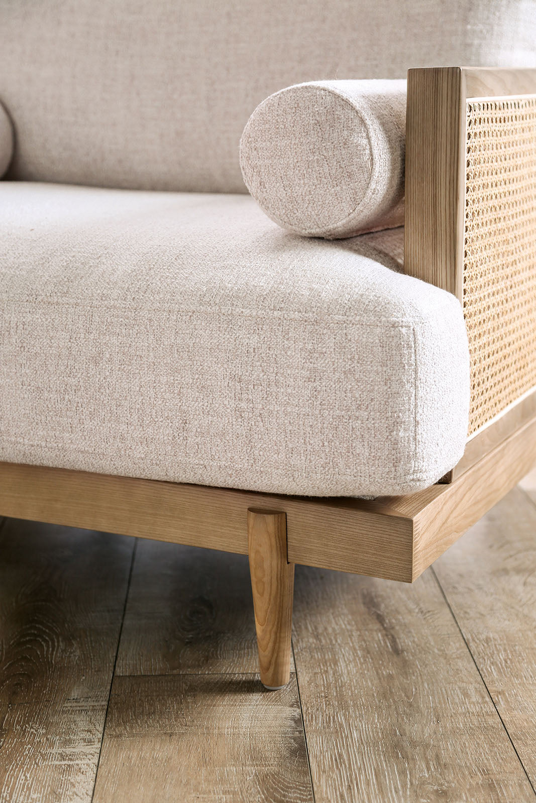 Alesund Light Oak/Beige Loveseat