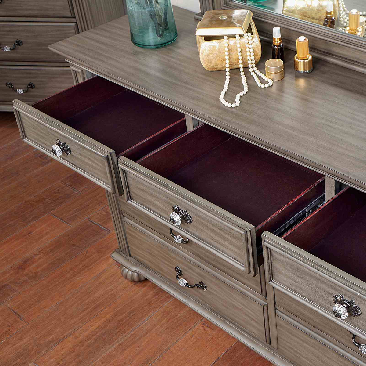 Syracuse Gray 4-Piece Queen Bedroom Set