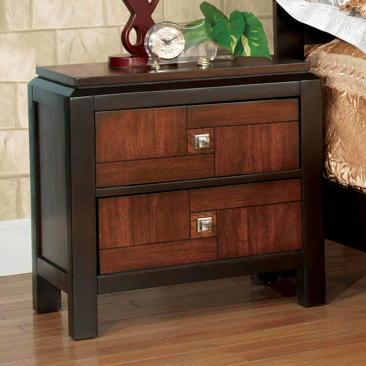 Patra Acacia/Walnut 4-Piece Queen Bedroom Set