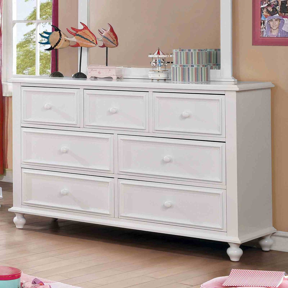 Olivia White 4-Piece Full Bedroom Set