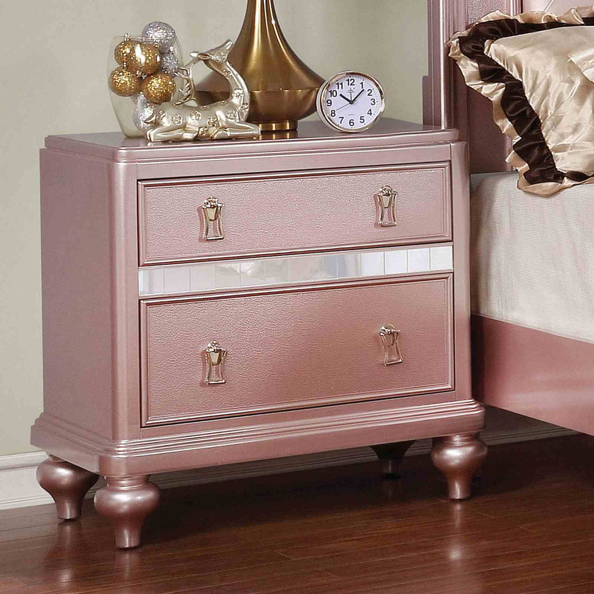 Avior Rose Gold 4-Piece Full Bedroom Set
