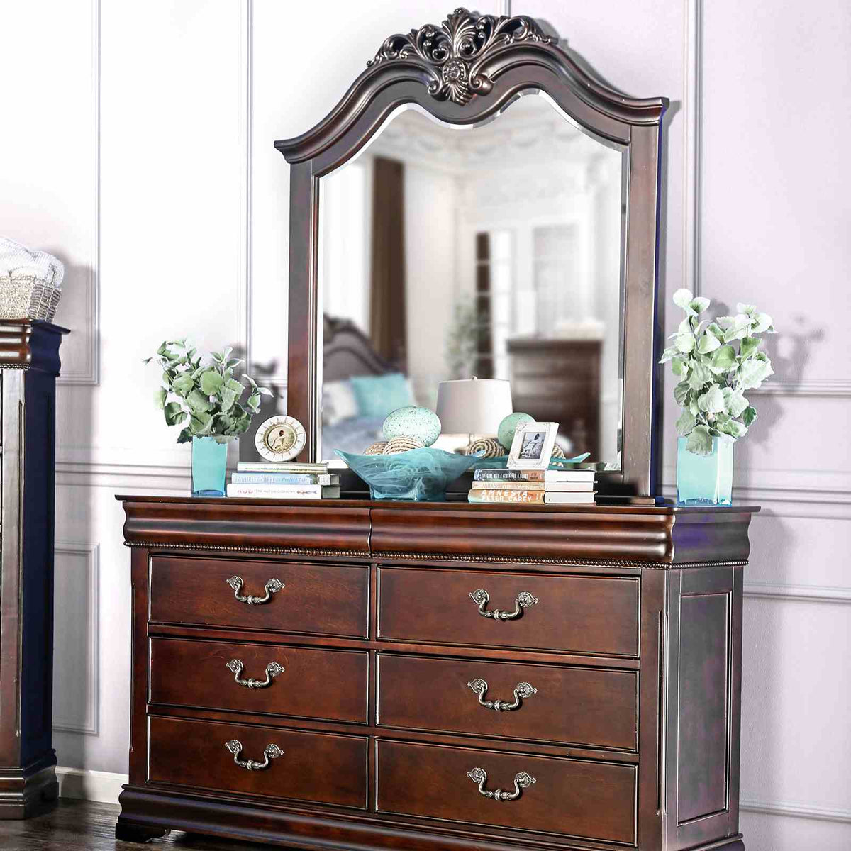 Mandura Cherry 5-Piece Queen Bedroom Set