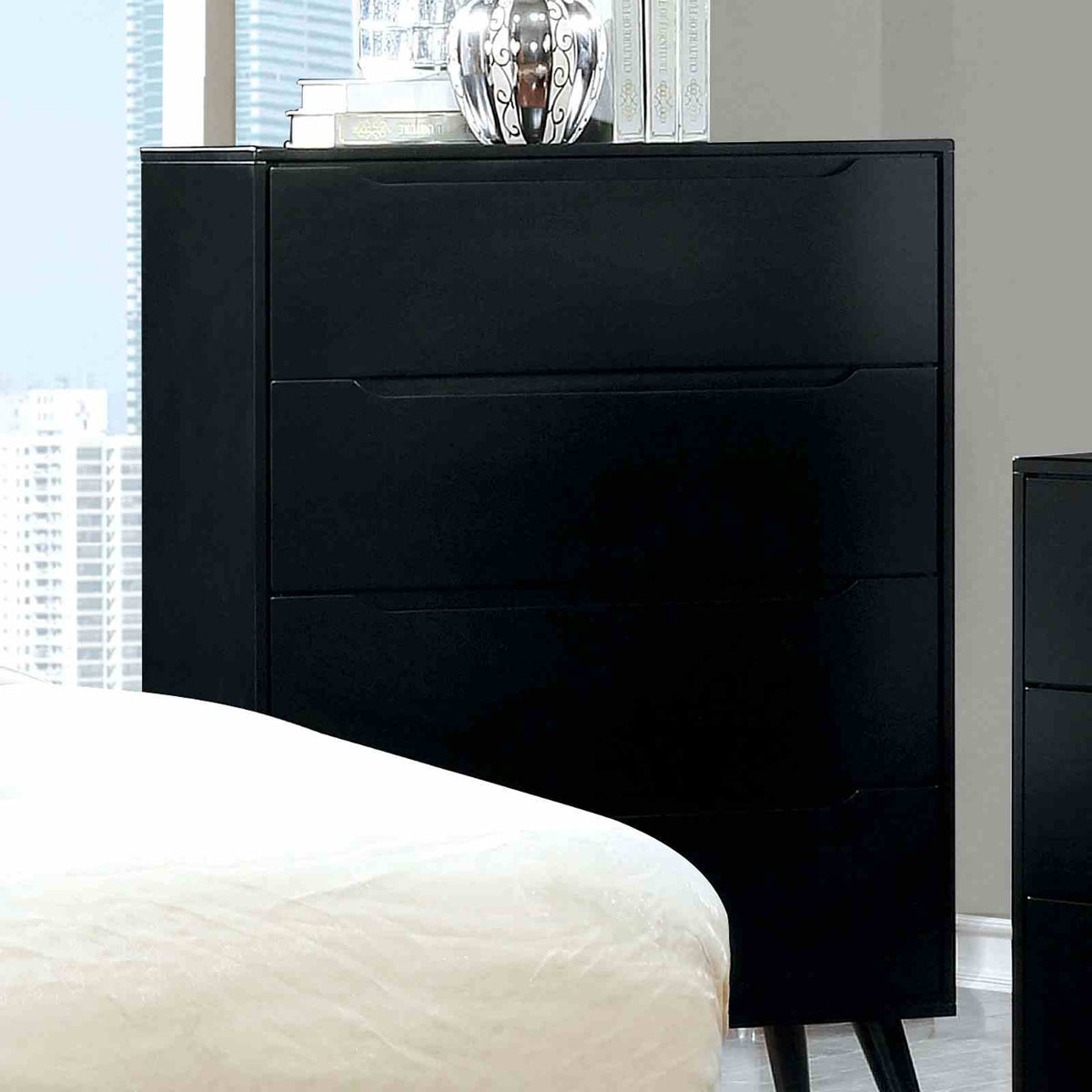 Lennart Black 5-Piece Queen Bedroom Set