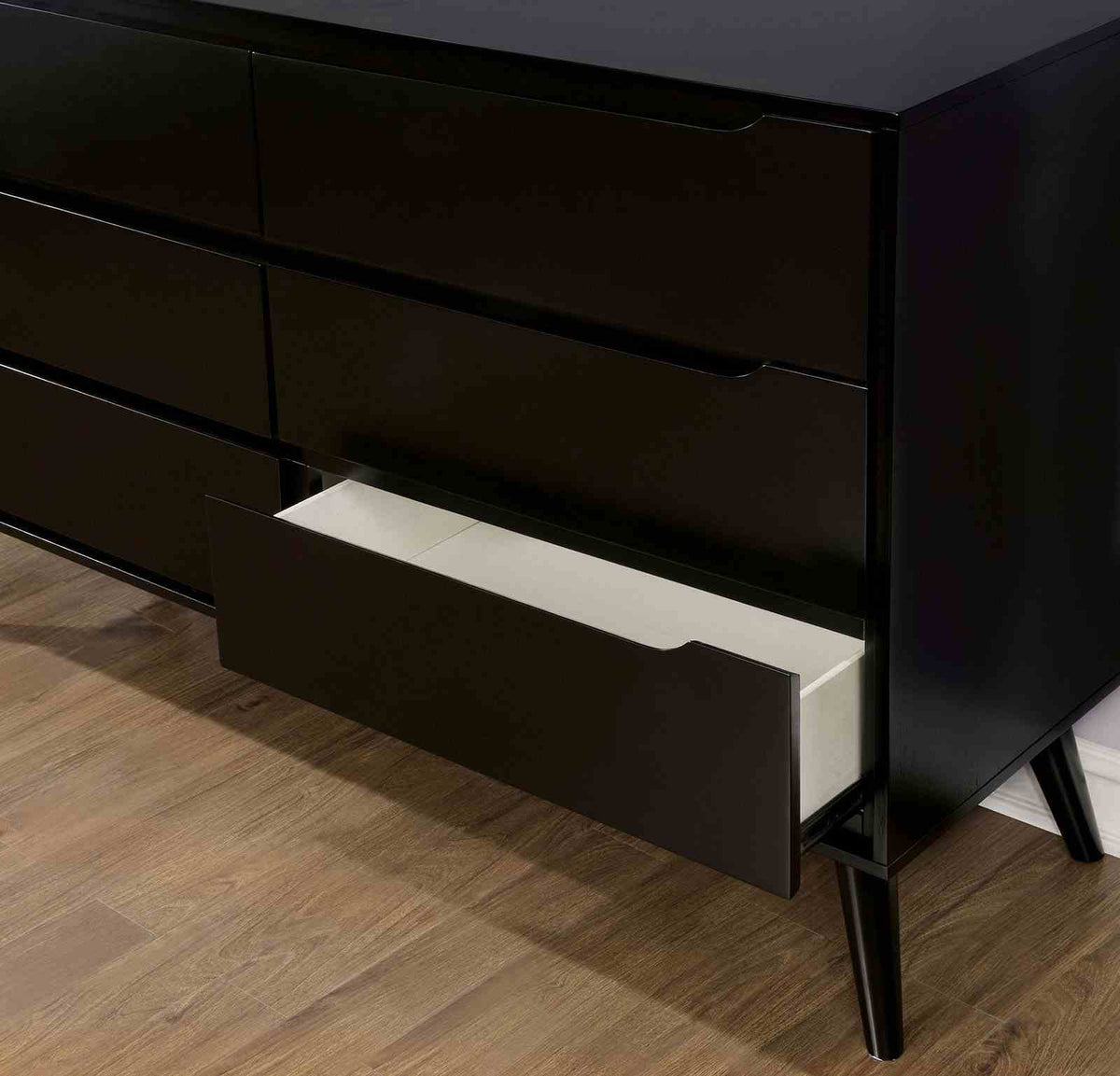 Lennart Black 5-Piece Queen Bedroom Set