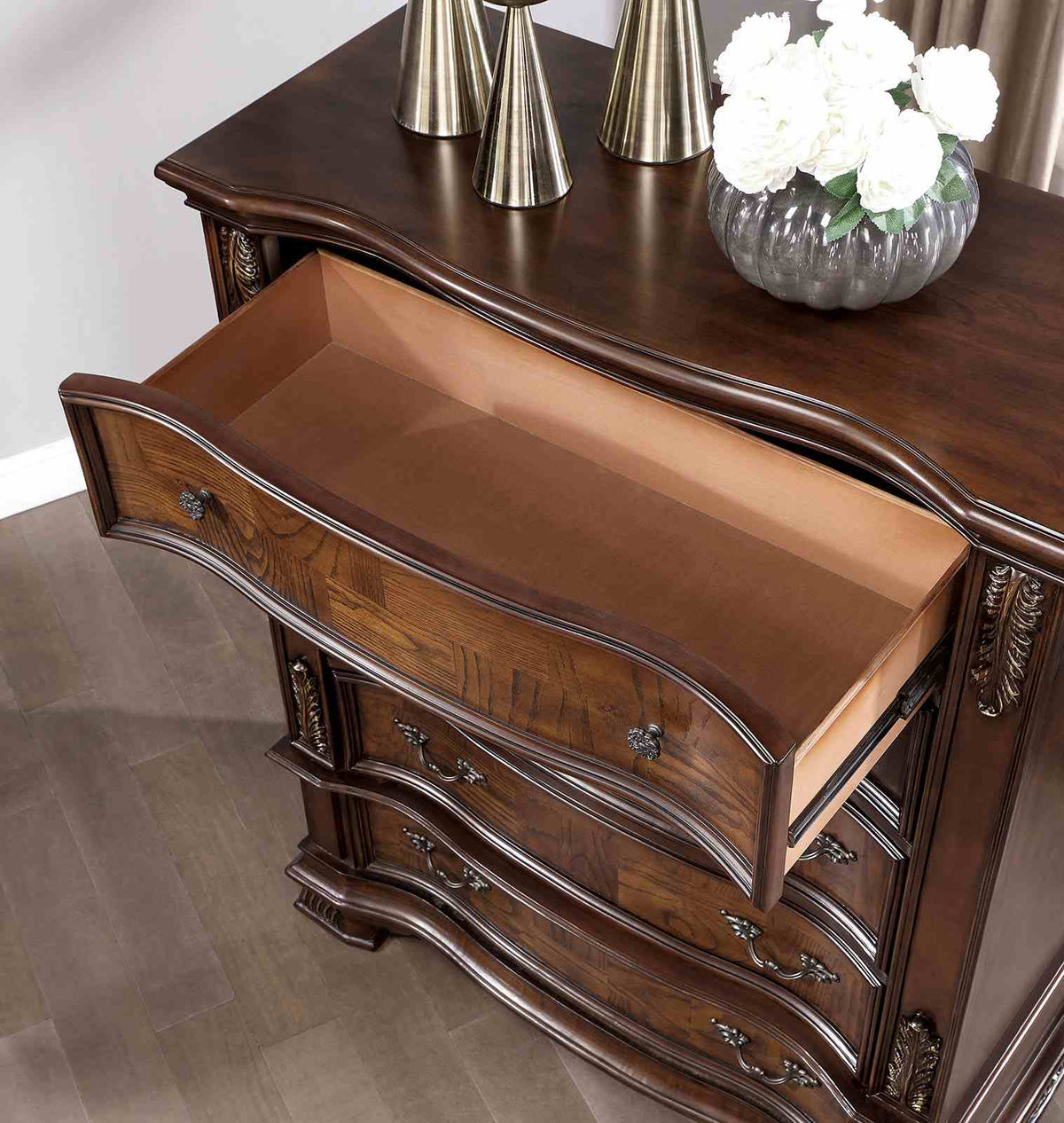 Esparanza Brown Cherry 5-Piece Queen Bedroom Set