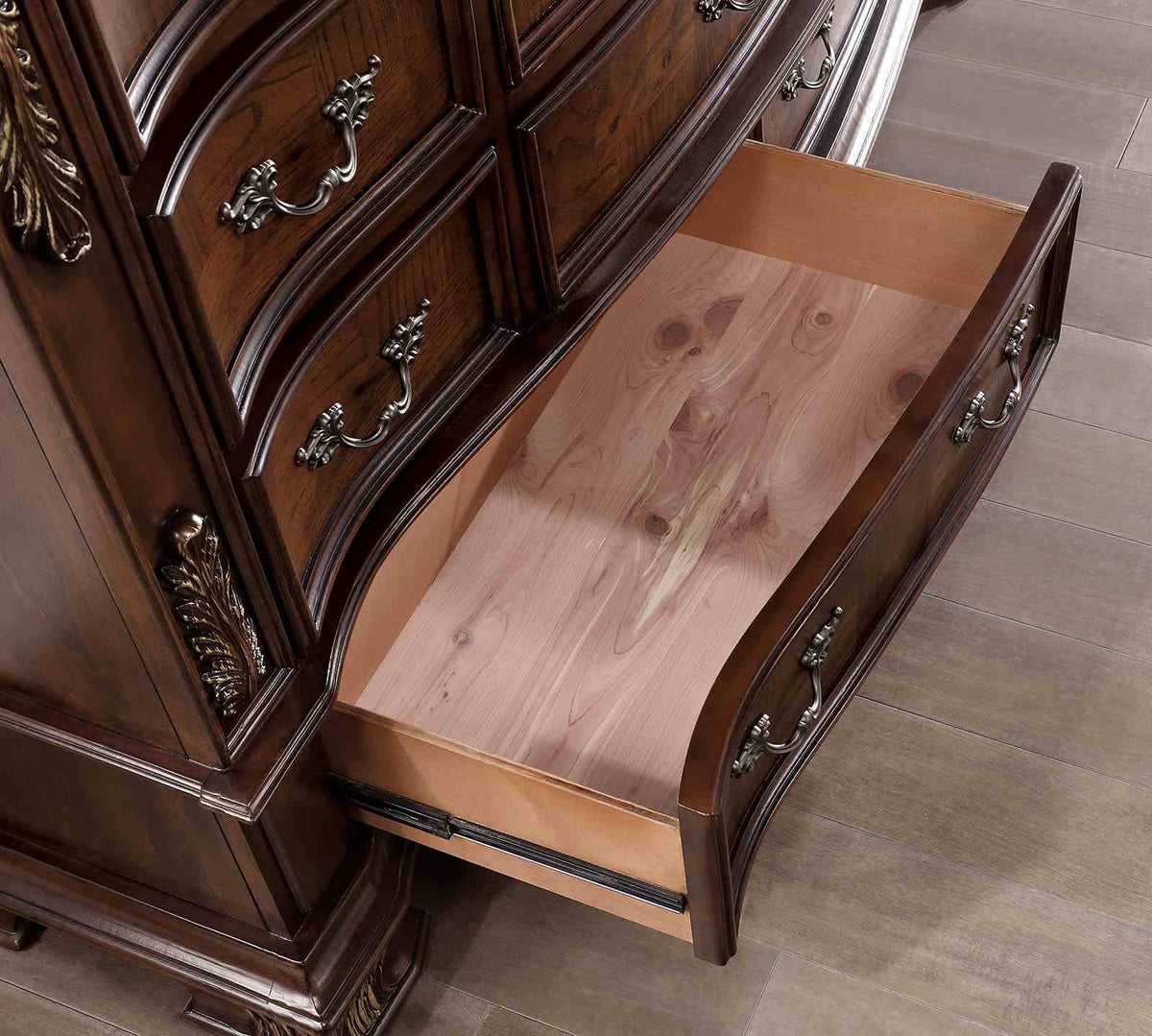 Esparanza Brown Cherry 5-Piece Queen Bedroom Set