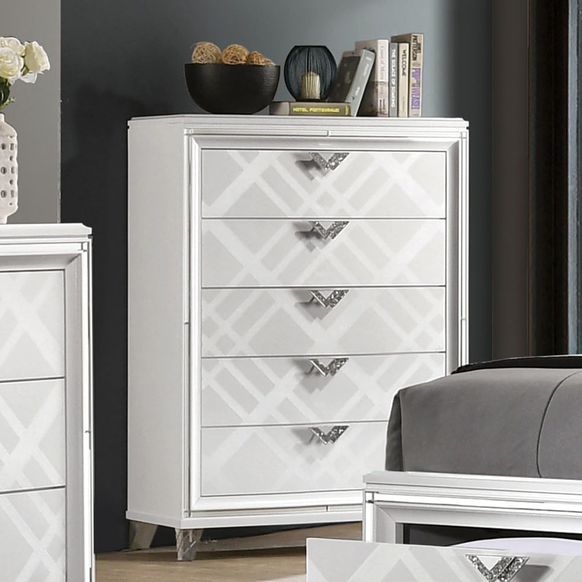 Emmeline White Contemporary Storage Bedroom Set