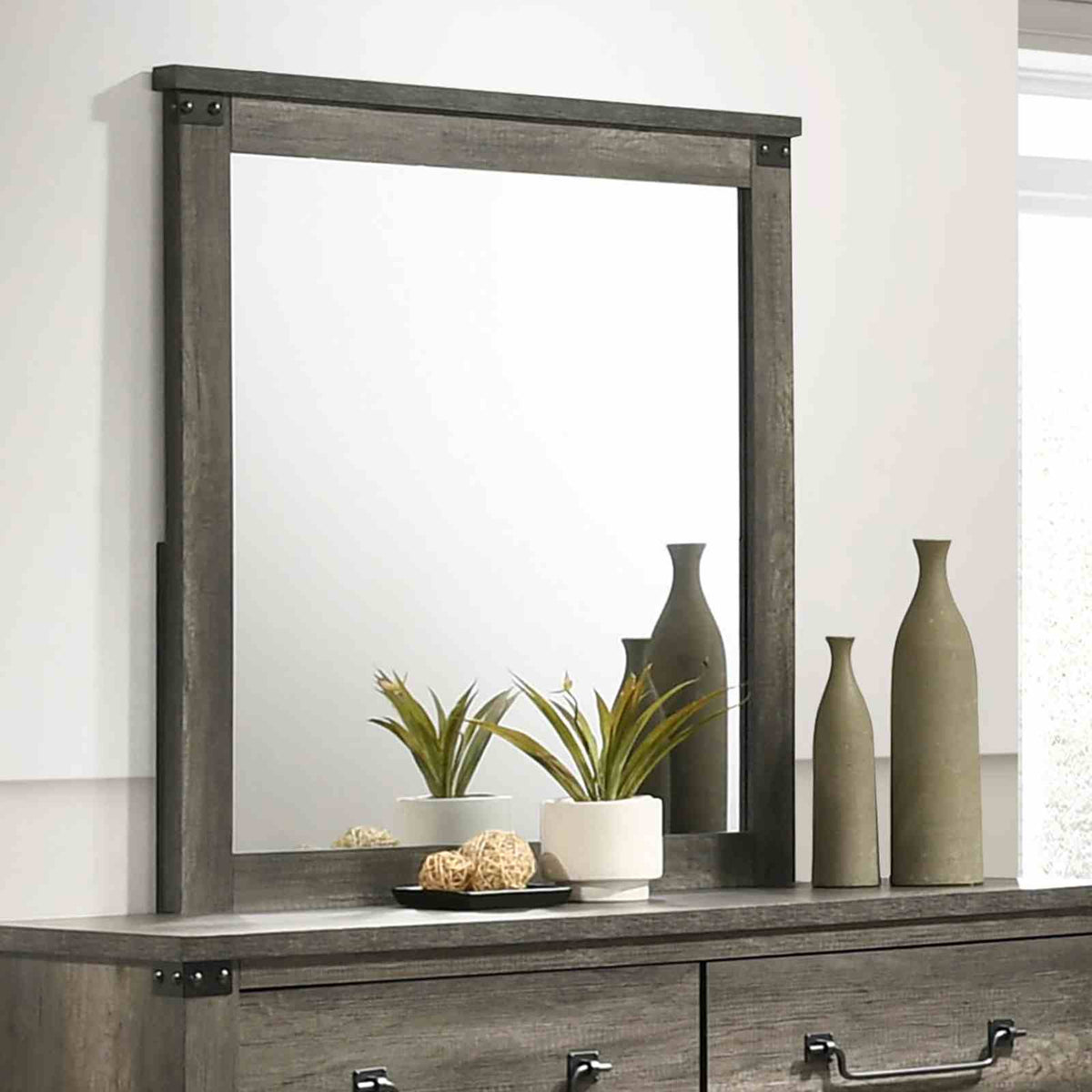 Britonale Rustic Gray Farmhouse Bedroom Set