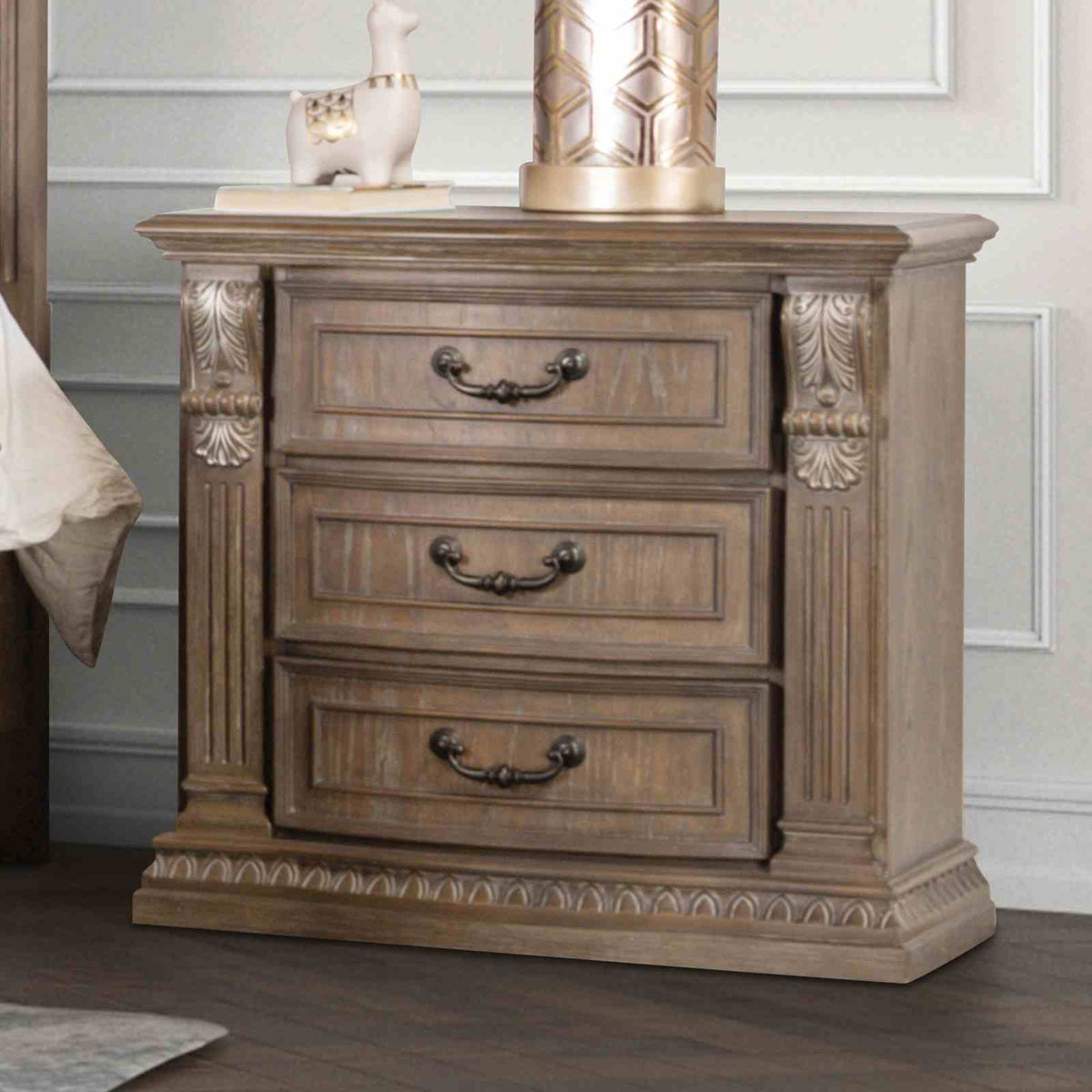 Seven Oaks Weathered Oak Transitional Bedroom Set
