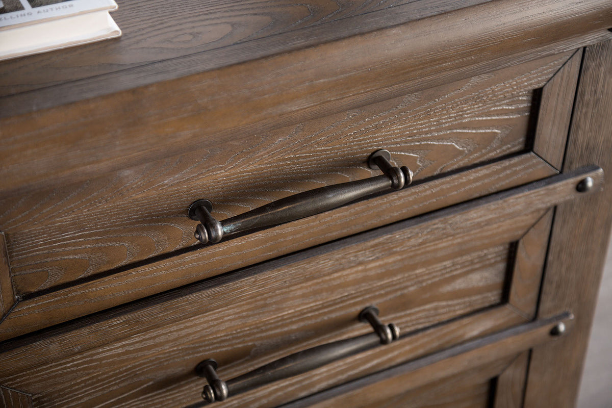 Merthyr Brown Transitional Bedroom Set