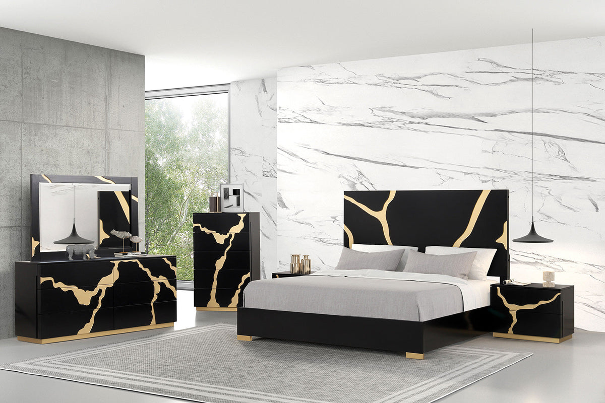 Goldsberg Black/Gold Queen Panel Bed