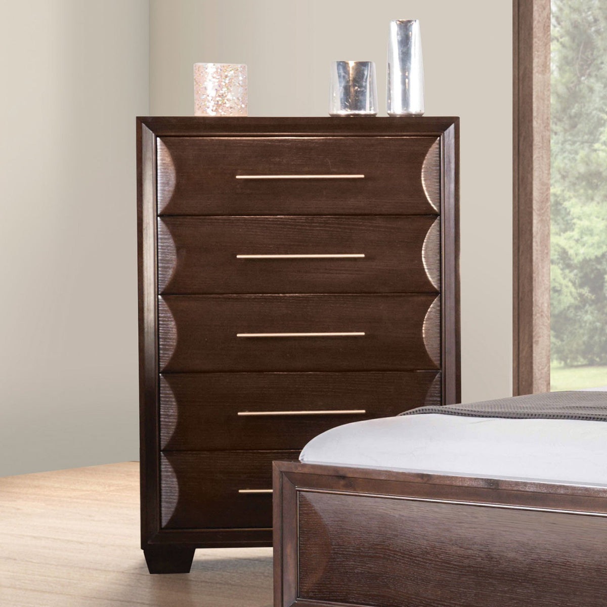 Chemnitz Espresso Transitional Bedroom Set