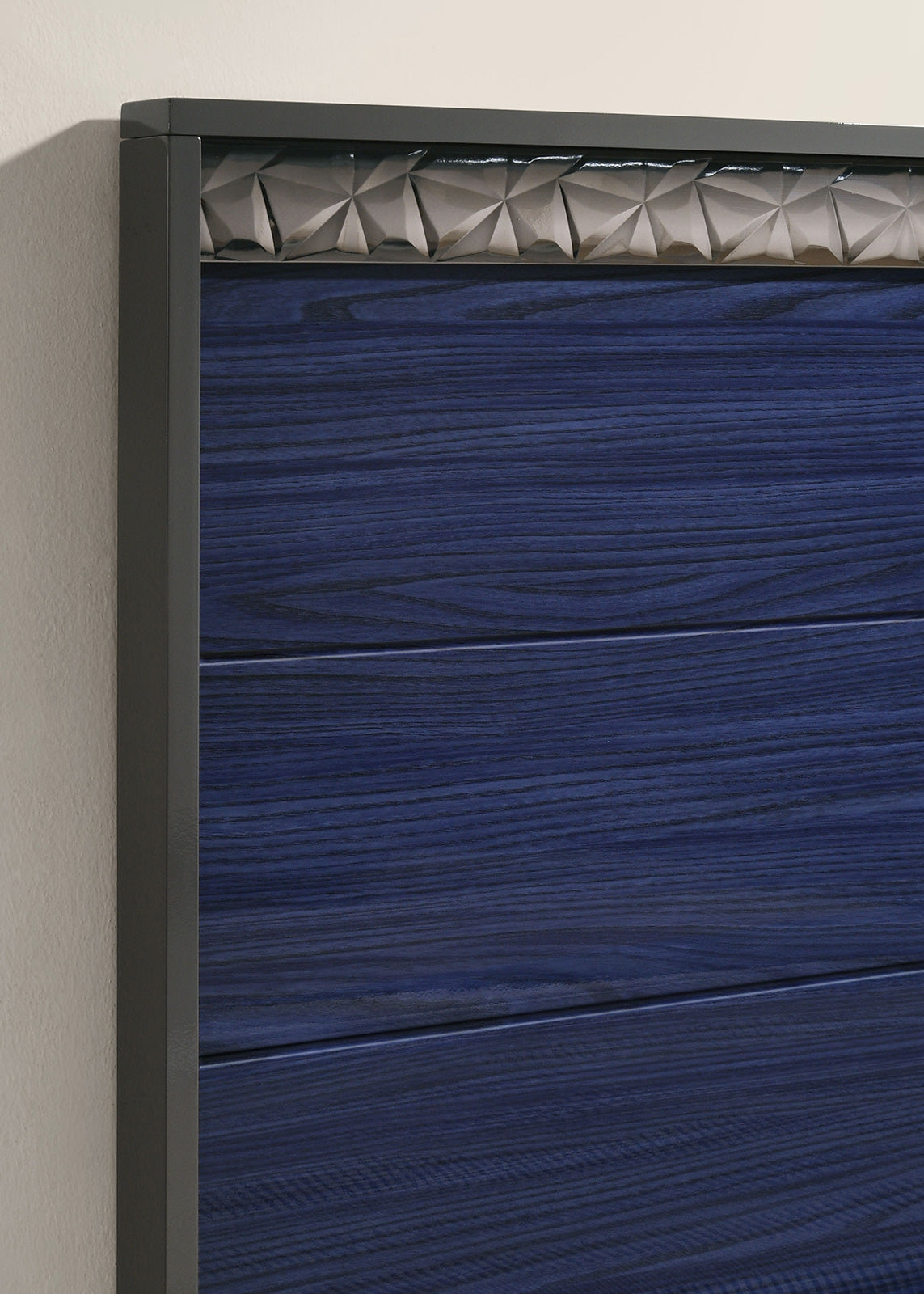 Morcote Ash Gray/Indigo Blue Queen Bed