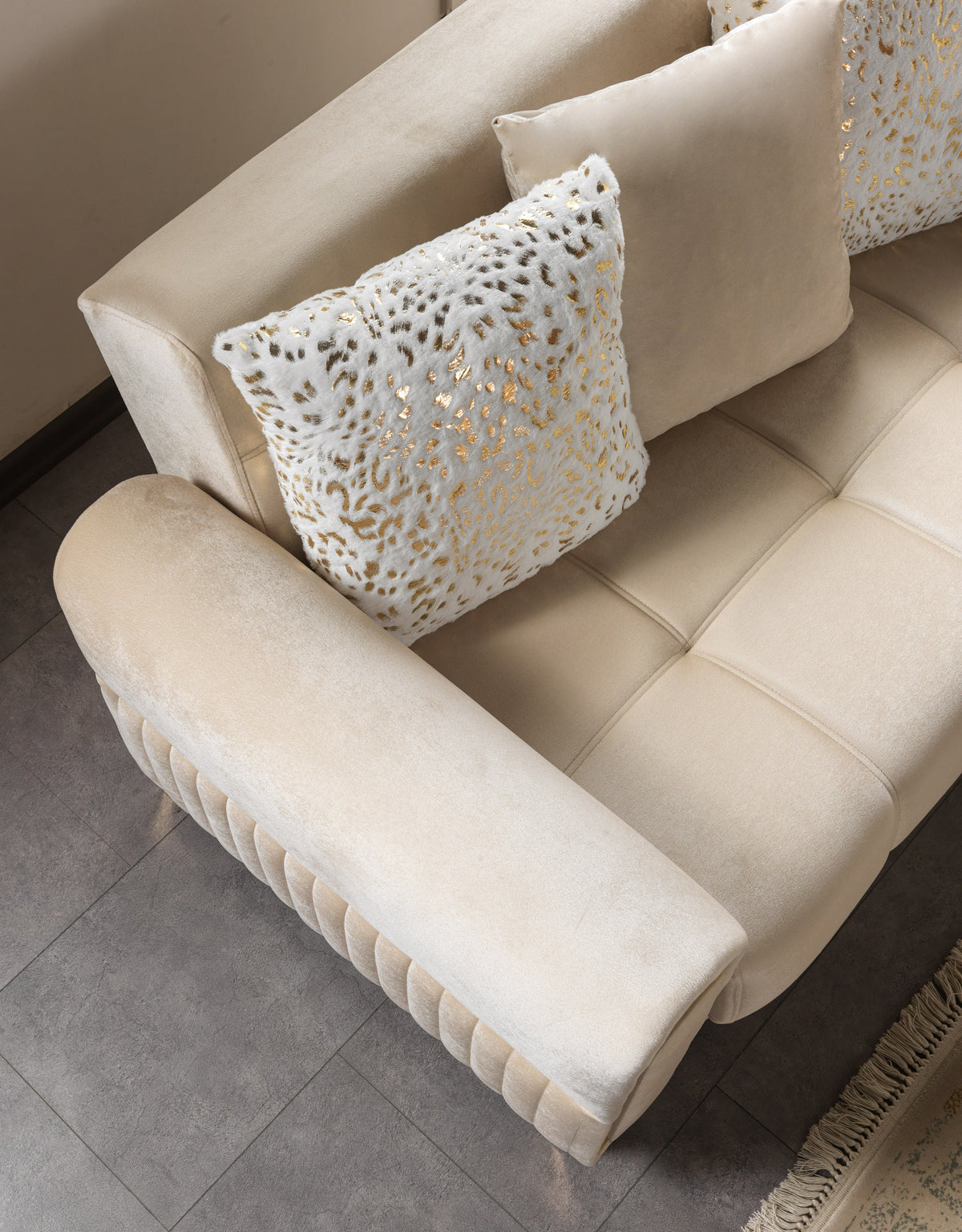 Sandra Ivory Velvet Loveseat