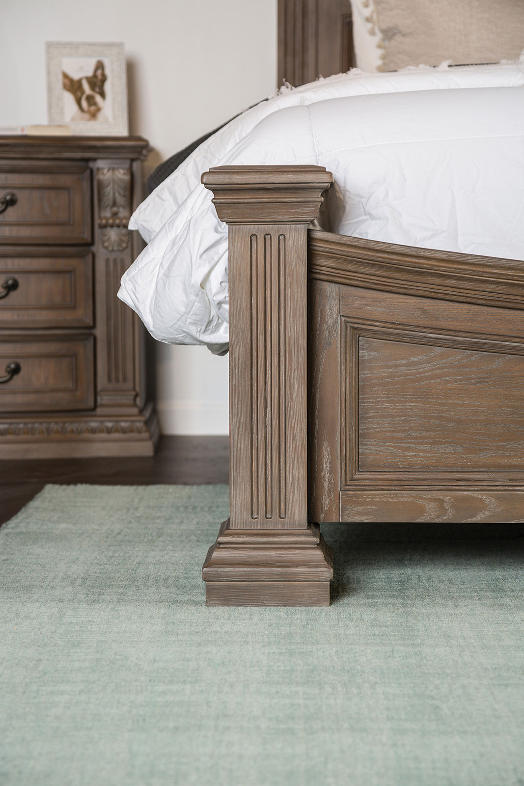 Seven Oaks Weathered Oak Transitional Bedroom Set
