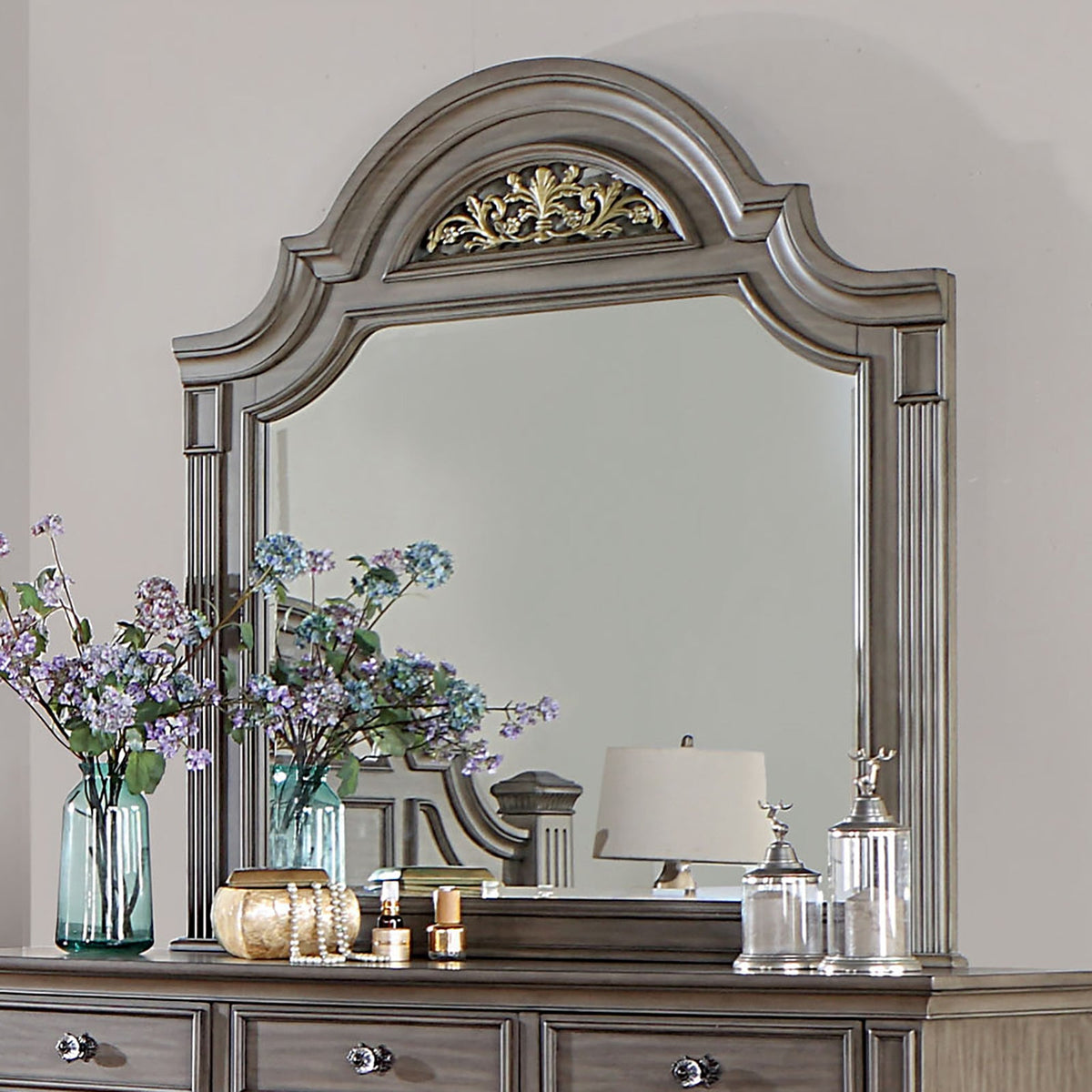 Syracuse Gray Traditional Bedroom Set