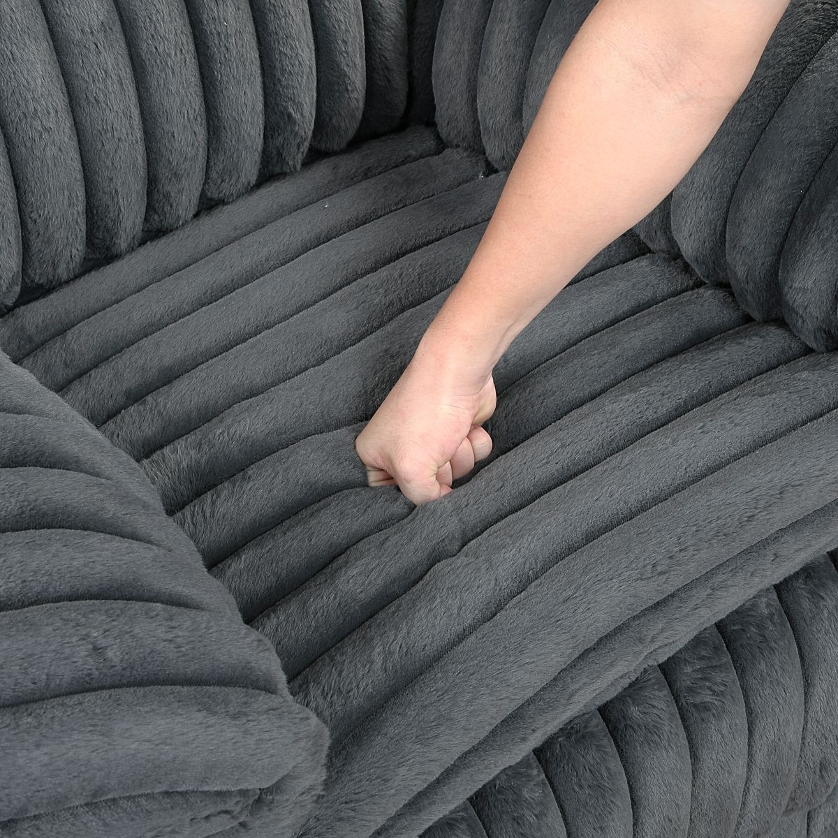 Goodland - Double Reclining Sofa