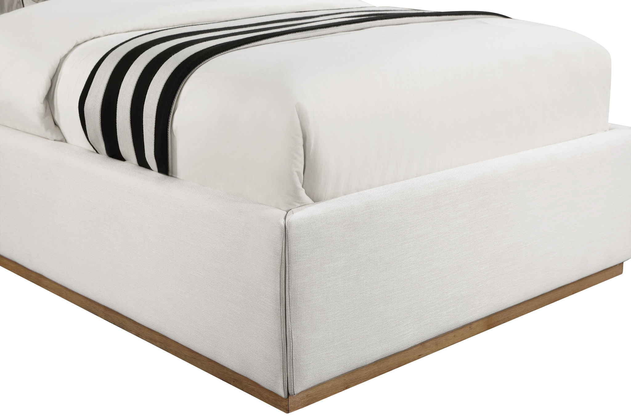 Logan - Bed