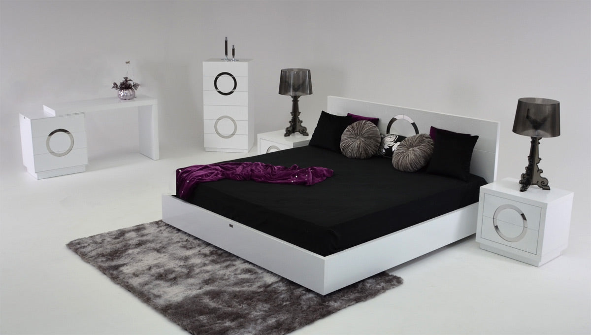 A&X Ovidius - Modern White Crocodile Lacquer Bed