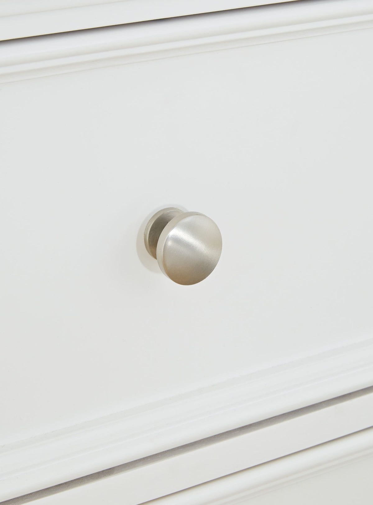 Fortman - Five Drawer Chest - White