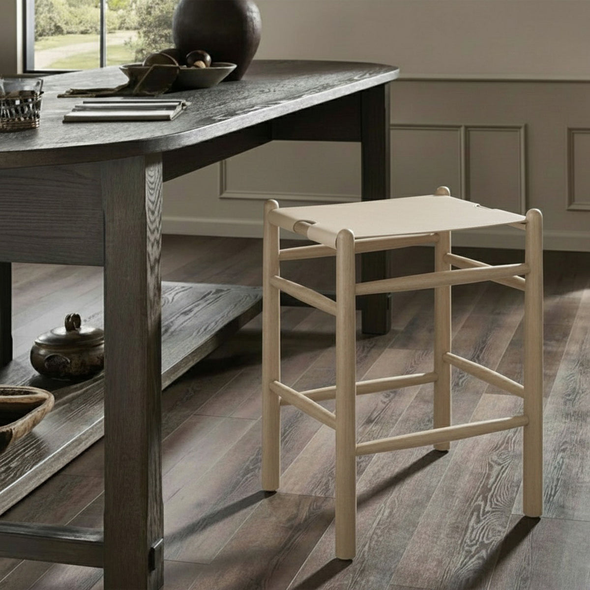 Santos - Backless Counter Stool With Stained Natural Base