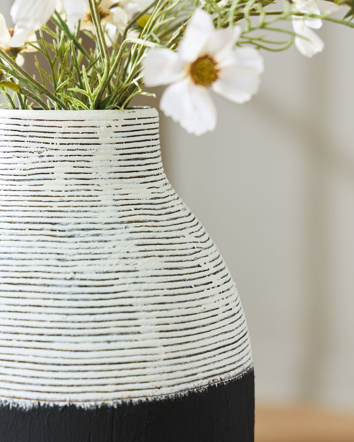 Girtha - Vase
