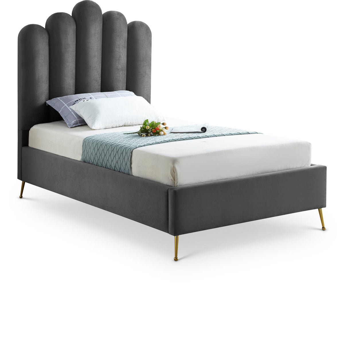 Lily - Bed