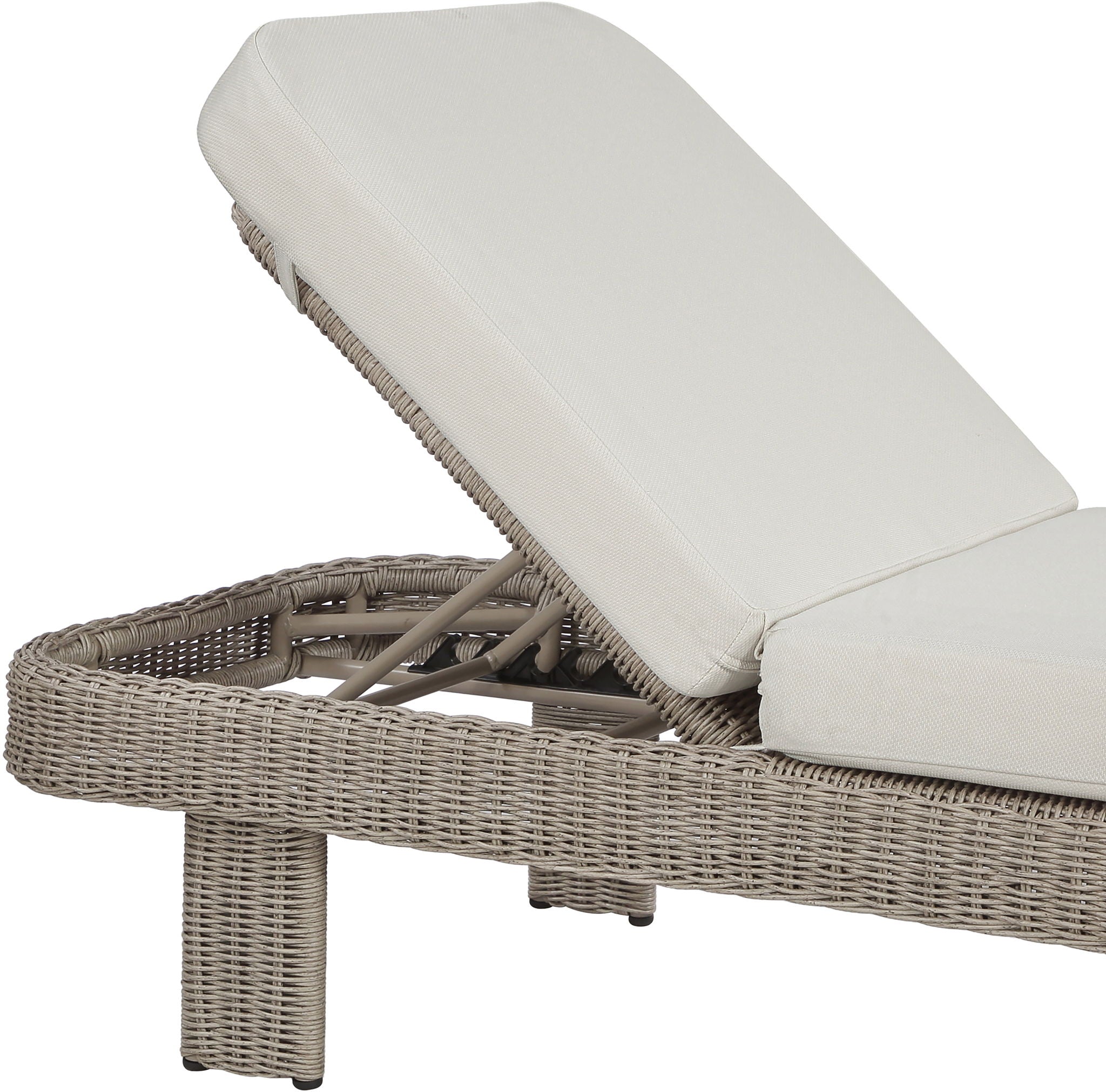 Sandbay - Olefin Water Resistant Fabric And Wicker Outdoor Patio Lounge Chair