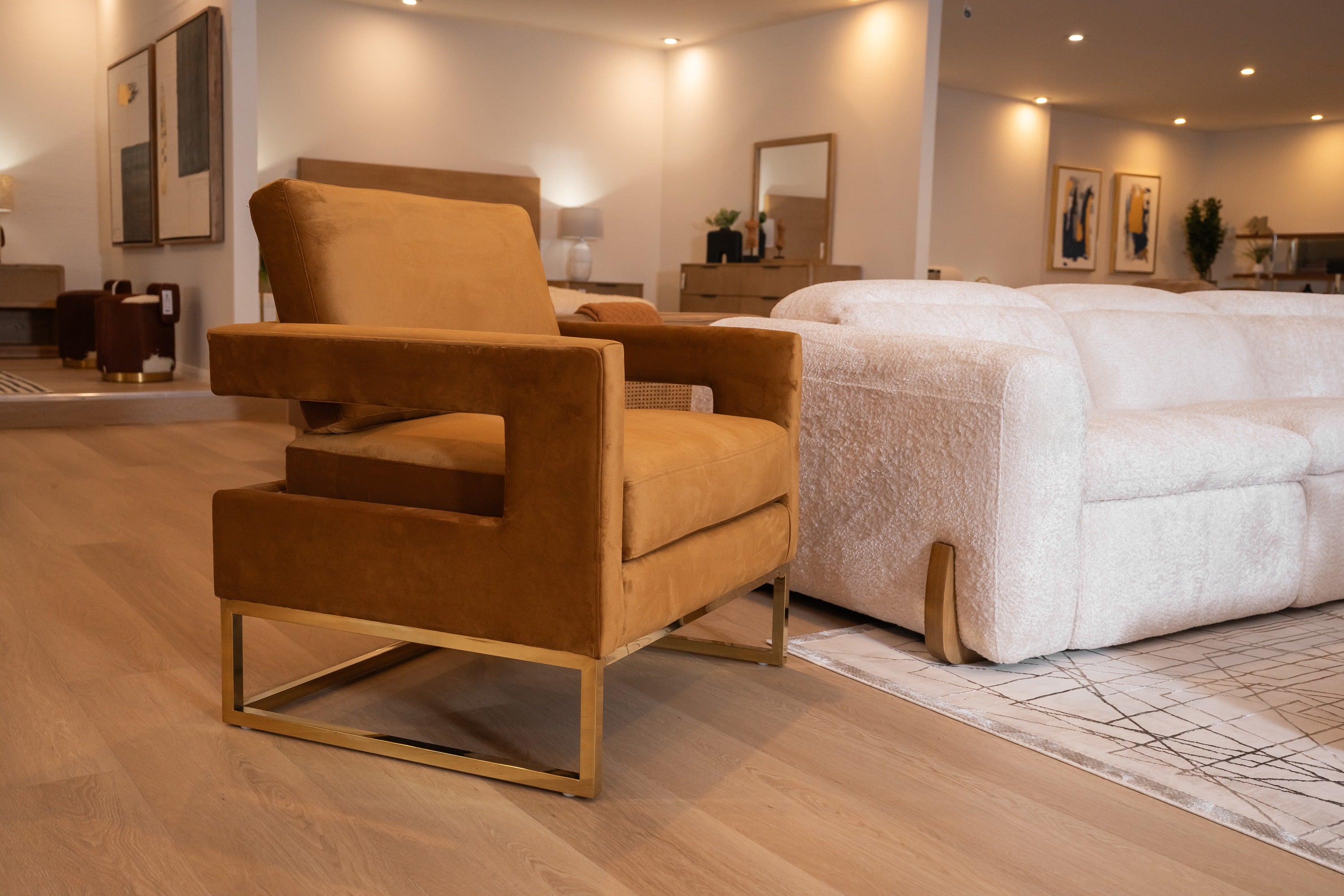 Modrest Edna - Camel Velvet + Gold Accent Chair