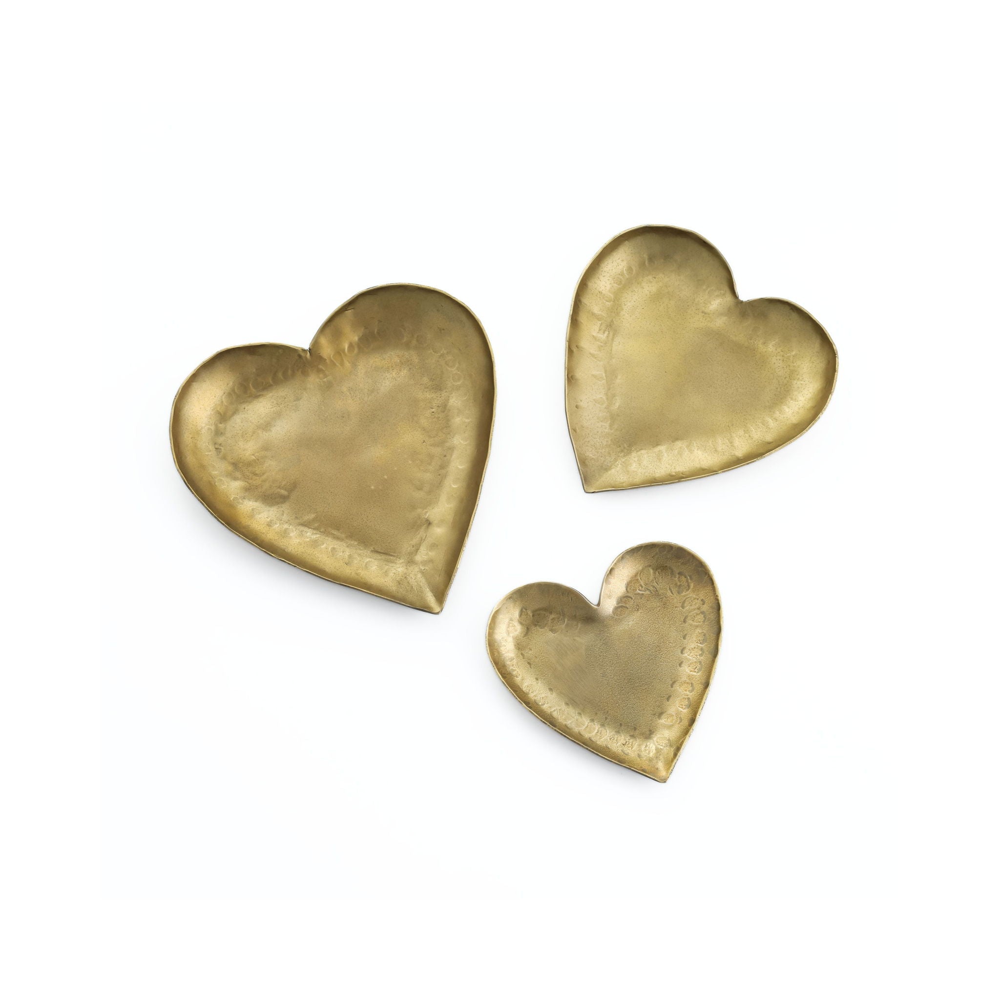 Coeur - Hammered Iron Heart-Shaped Catchalls (Set of 3) - Brass