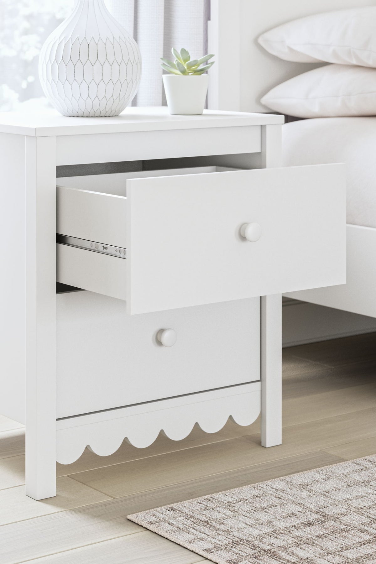 Hallityn - Two Drawer Night Stand - White